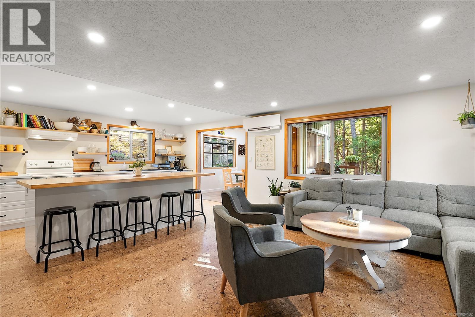 4032 Chalister Crt, Metchosin, British Columbia  V9C 3X6 - Photo 4 - 1024132