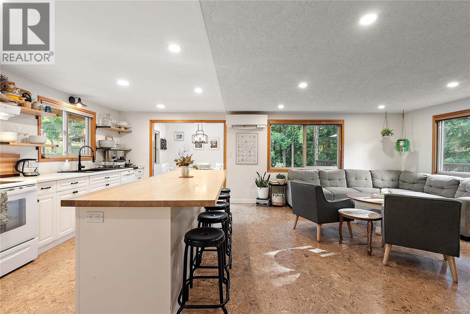 4032 Chalister Crt, Metchosin, British Columbia  V9C 3X6 - Photo 6 - 1024132