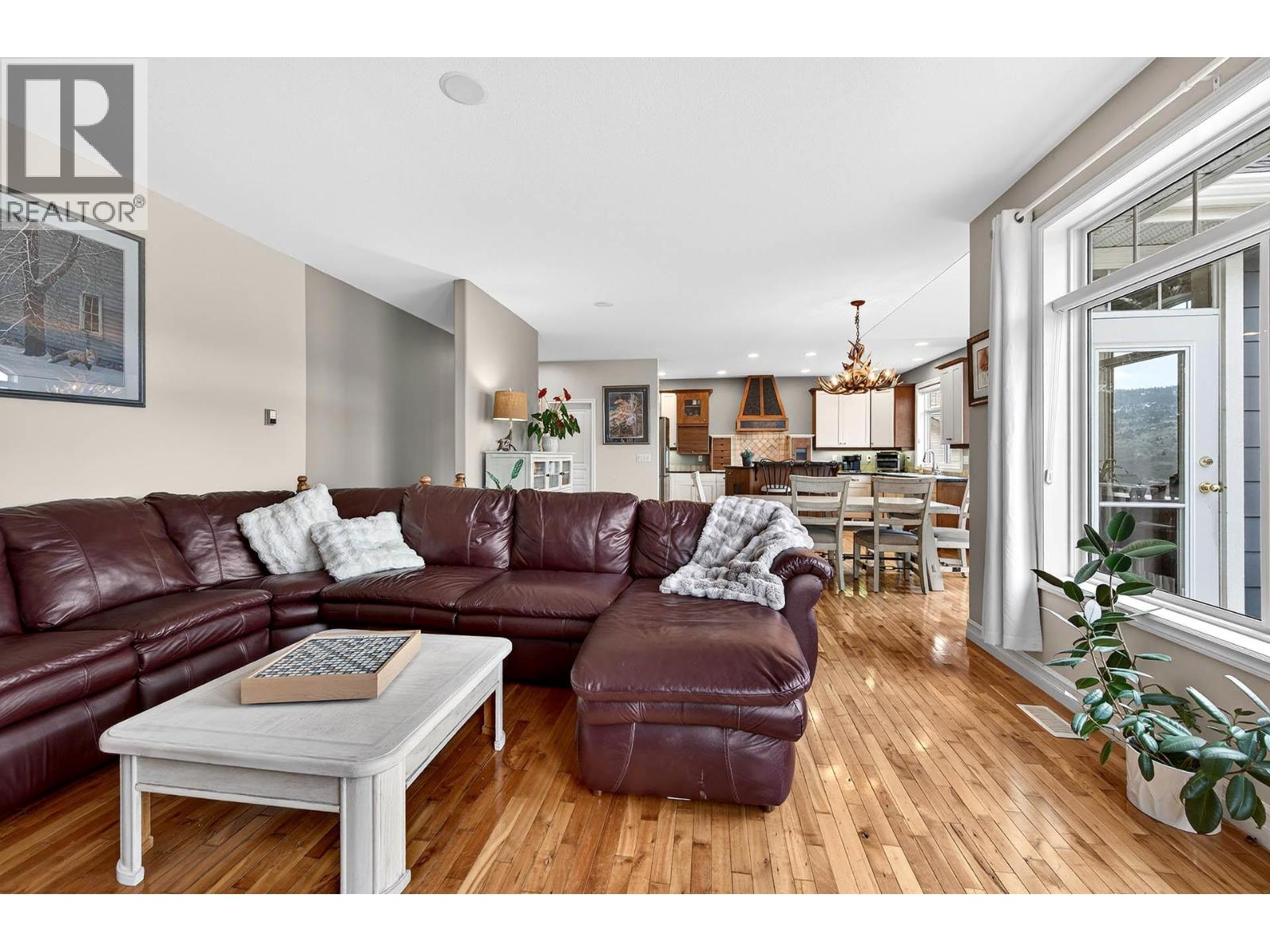 317 Mariposa Court, Kamloops, British Columbia  V2H 1R3 - Photo 7 - 10373707