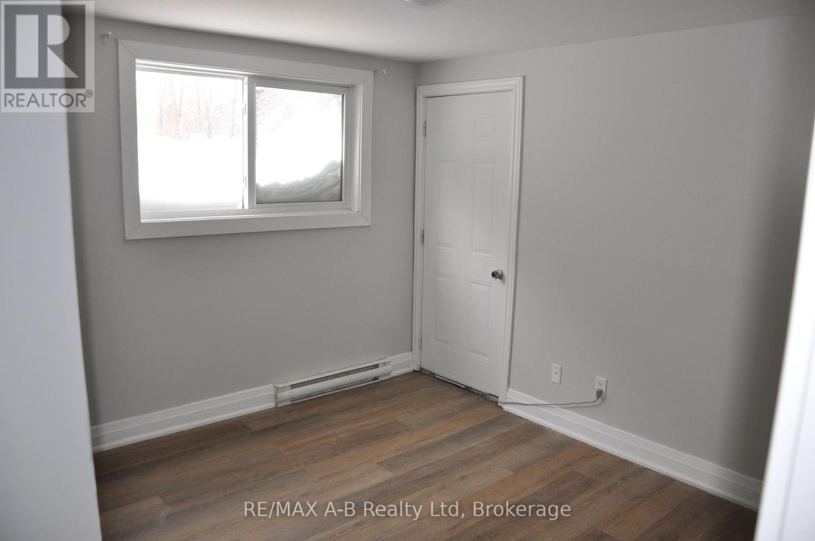 32 Oxford Street, Stratford, Ontario  N5A 3P5 - Photo 19 - X12730454