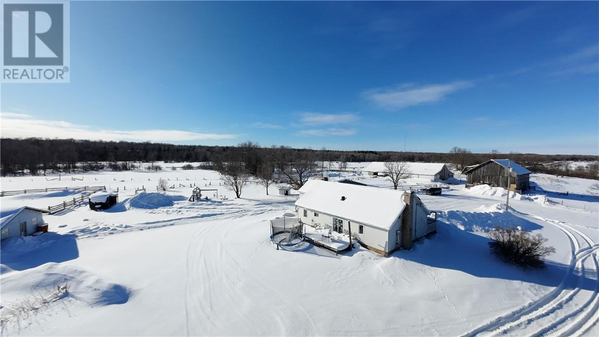 15339 Hwy 6, Manitowaning, Ontario  P0P 1N0 - Photo 14 - 2126114