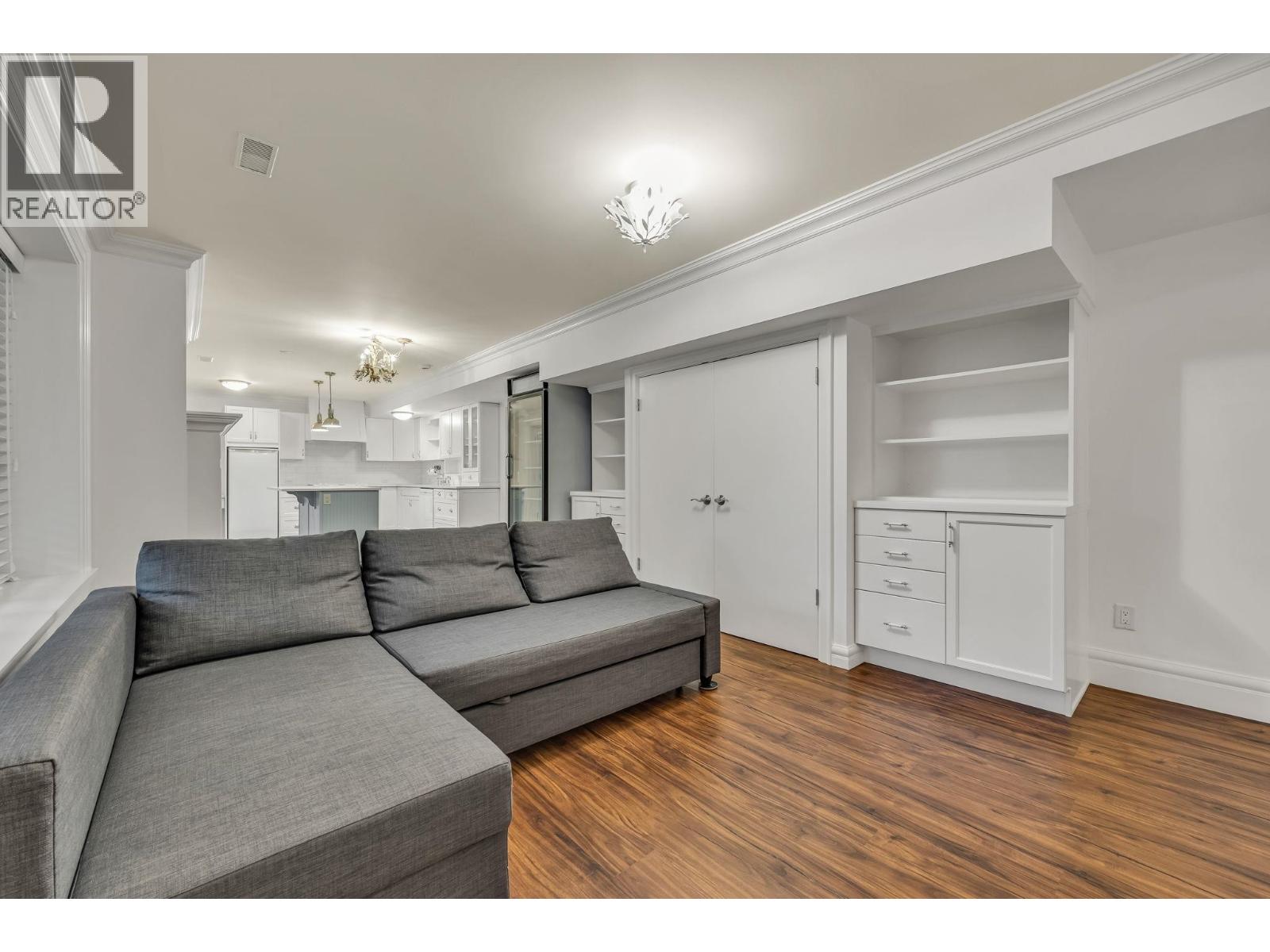 295 N Gamma Avenue, Burnaby, British Columbia  V5C 1Y2 - Photo 7 - R3083044