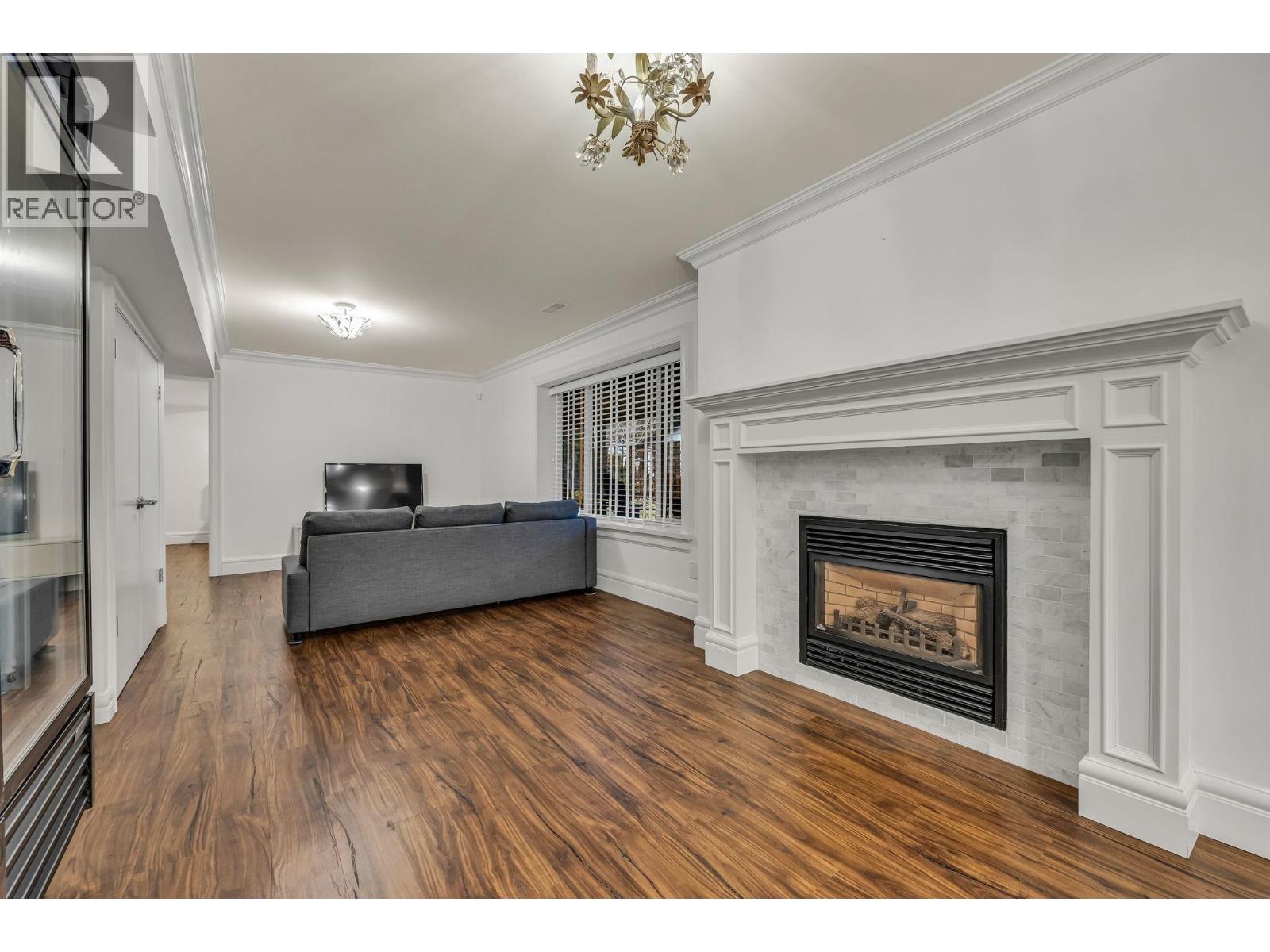 295 N Gamma Avenue, Burnaby, British Columbia  V5C 1Y2 - Photo 6 - R3083044