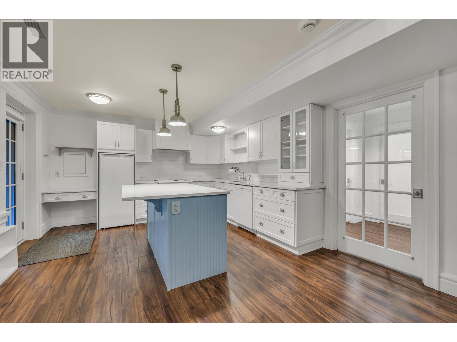 295 N Gamma Avenue, Burnaby, British Columbia  V5C 1Y2 - Photo 3 - R3083044