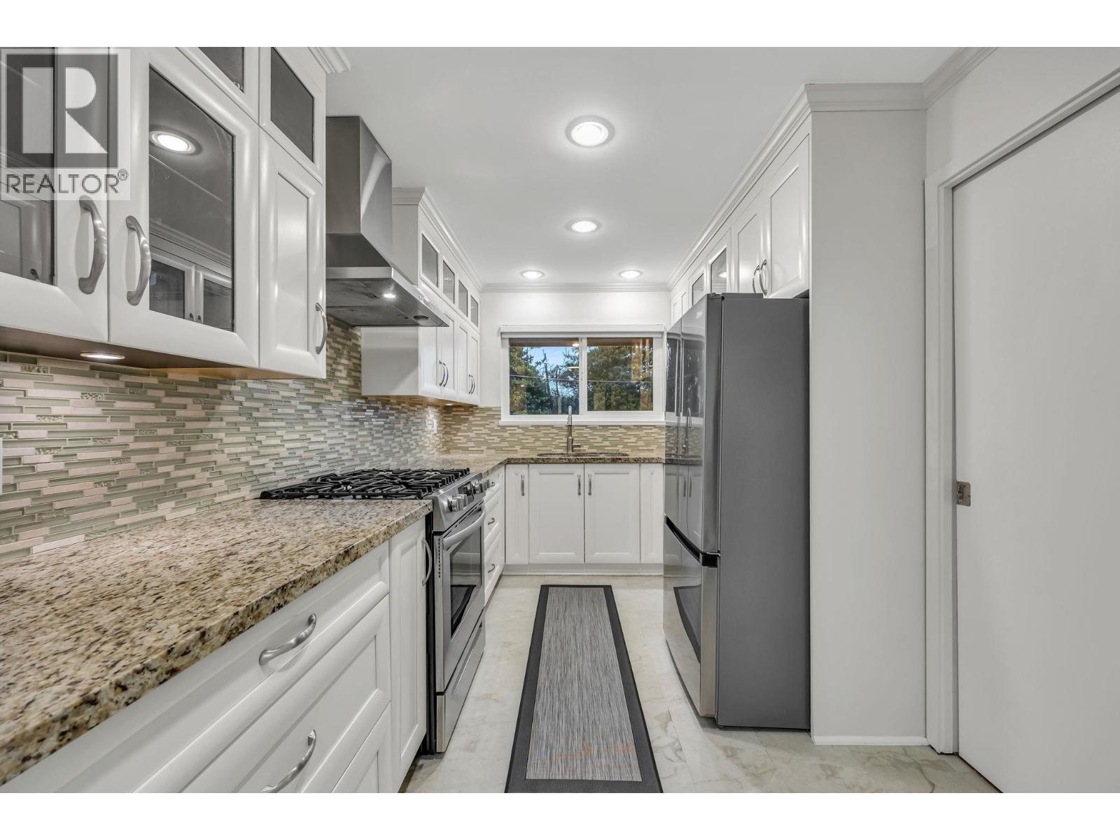 295 N Gamma Avenue, Burnaby, British Columbia  V5C 1Y2 - Photo 22 - R3083044