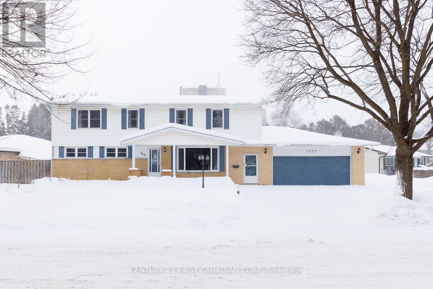 1227 Victoria Drive, London East, Ontario  N5Y 4E3 - Photo 1 - X12730526