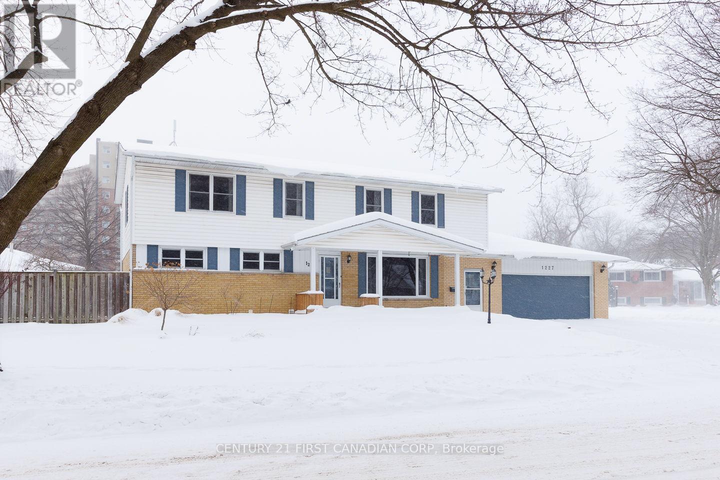 1227 Victoria Drive, London East, Ontario  N5Y 4E3 - Photo 2 - X12730526