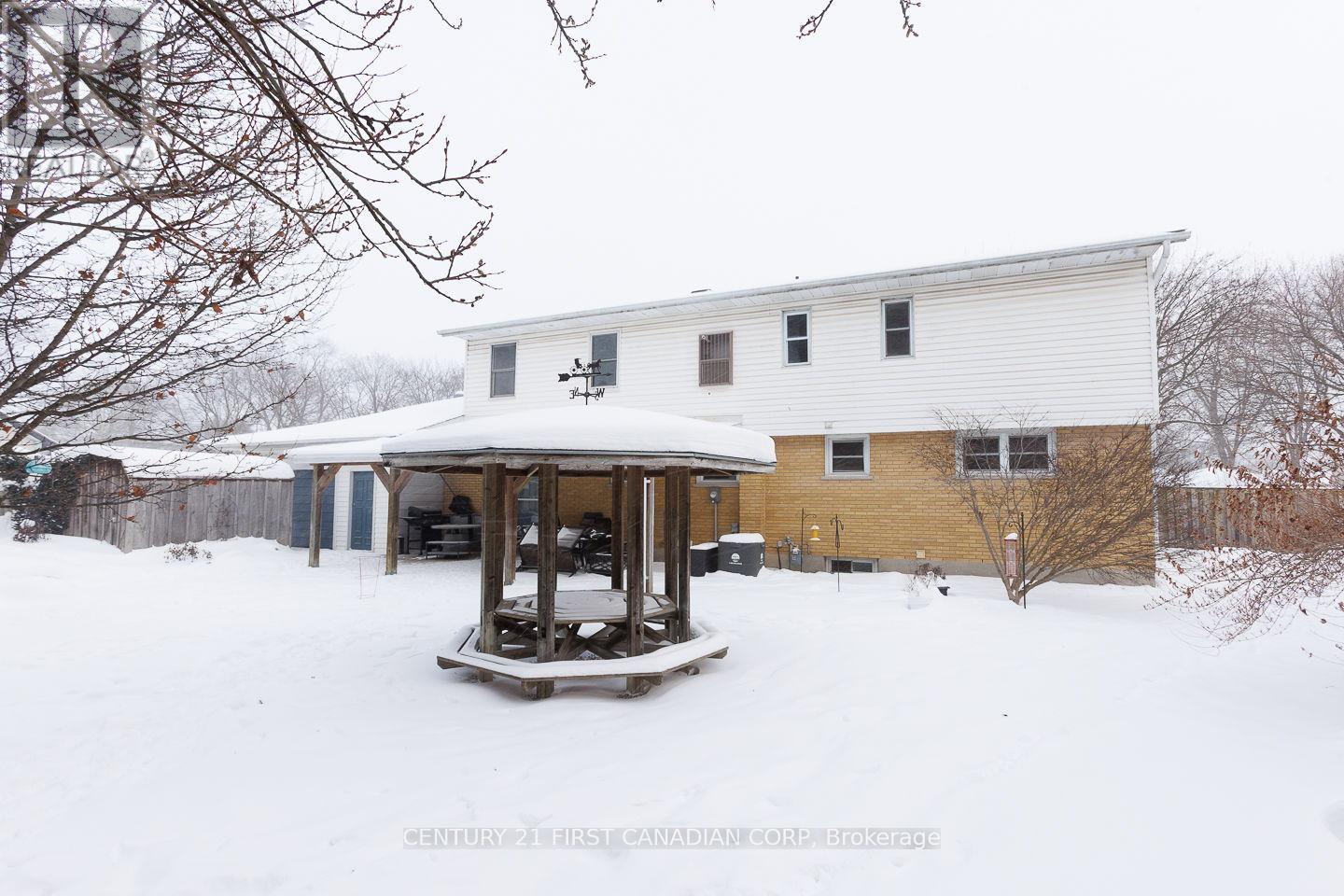 1227 Victoria Drive, London East, Ontario  N5Y 4E3 - Photo 32 - X12730526