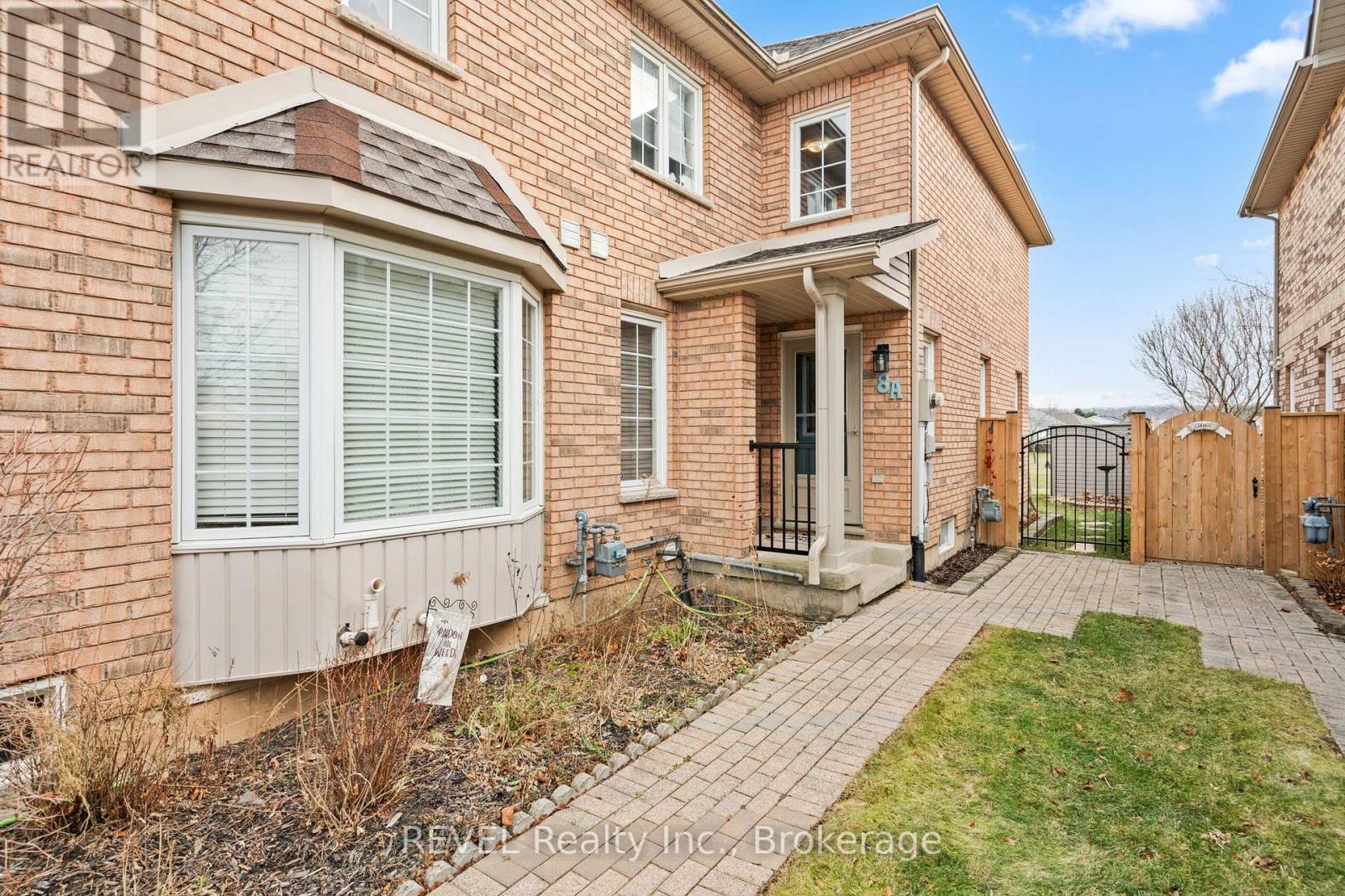 8a Brown Drive, St. Catharines, Ontario  L2S 3Z4 - Photo 2 - X12711480