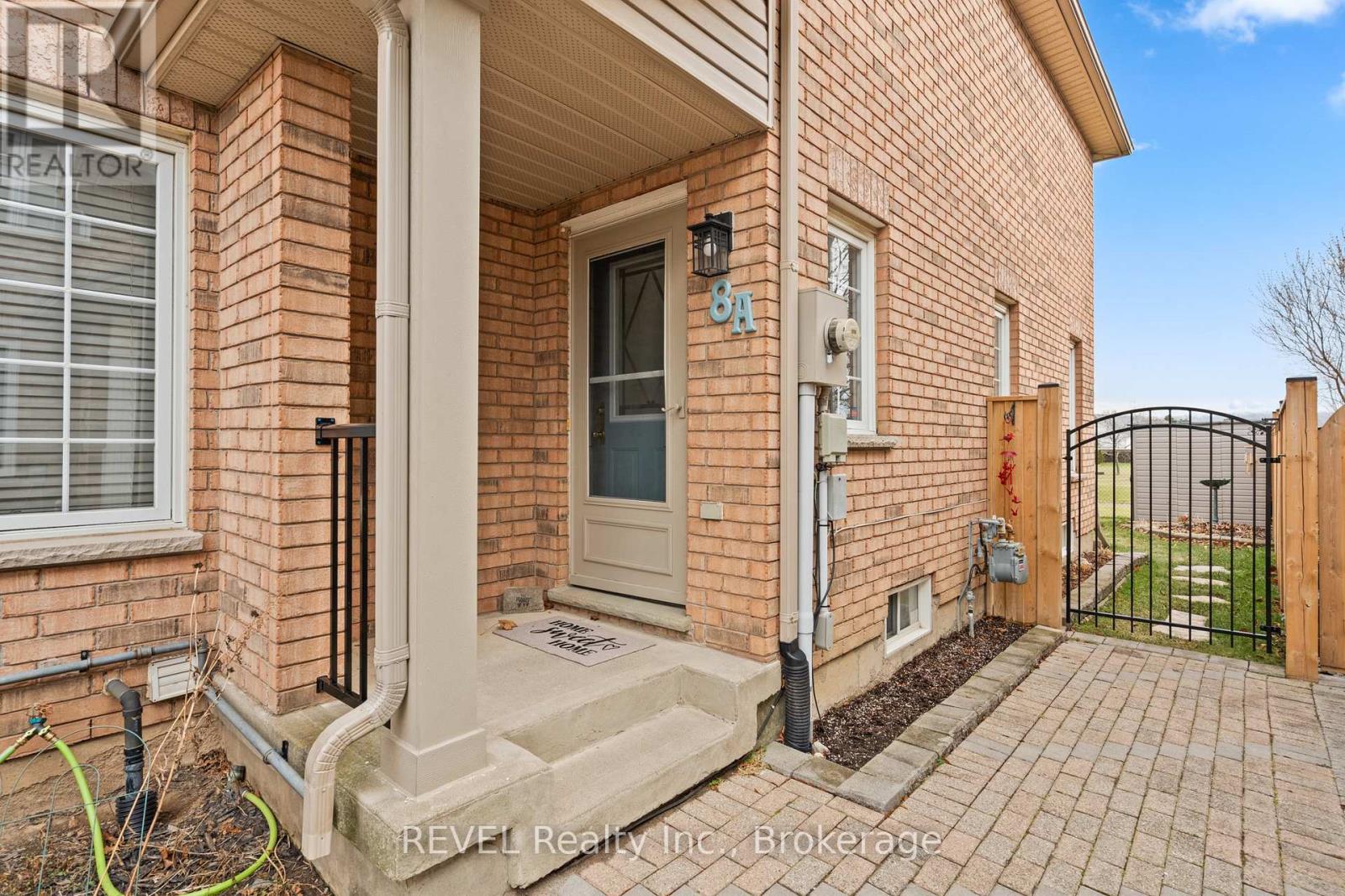 8A BROWN DRIVE, St. Catharines, Ontario