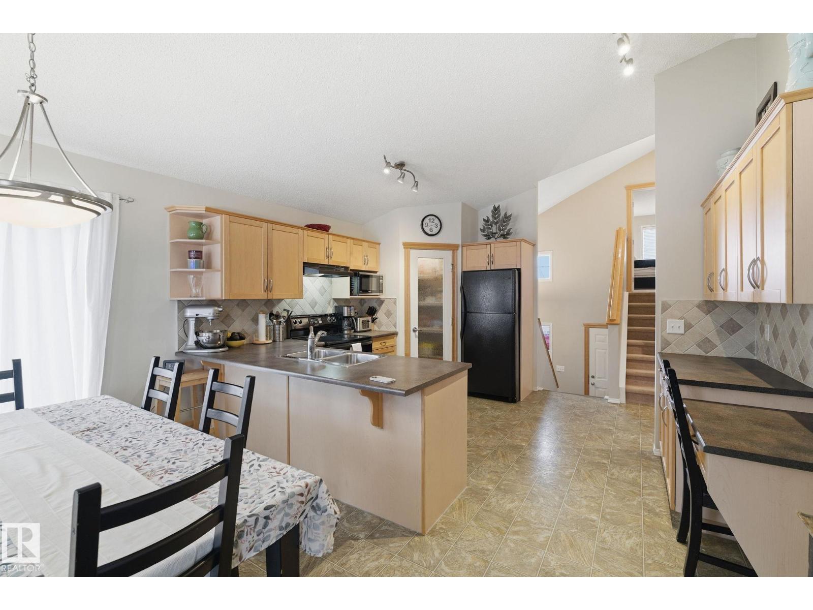 22 Lamplight Ba, Spruce Grove, Alberta  T7X 4N2 - Photo 6 - E4471095