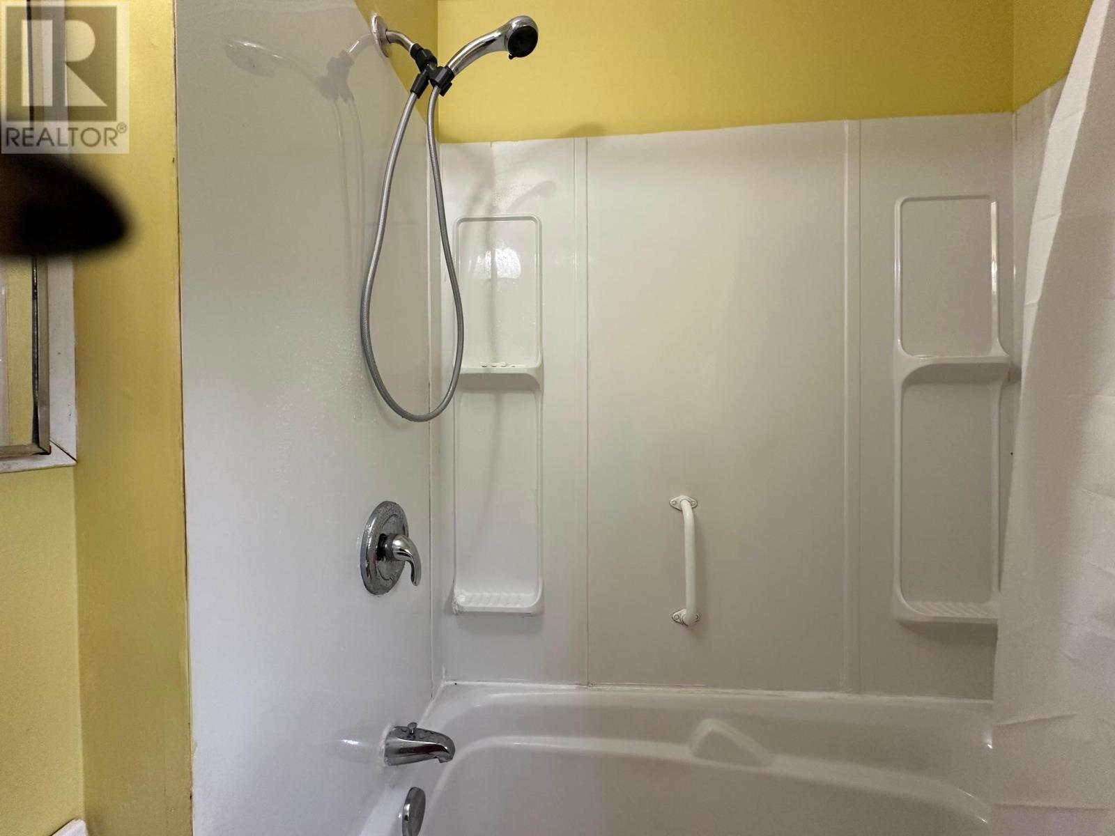 10 Elizabeth Ave, Terrace Bay, Ontario  P0T 2W0 - Photo 13 - TB252397