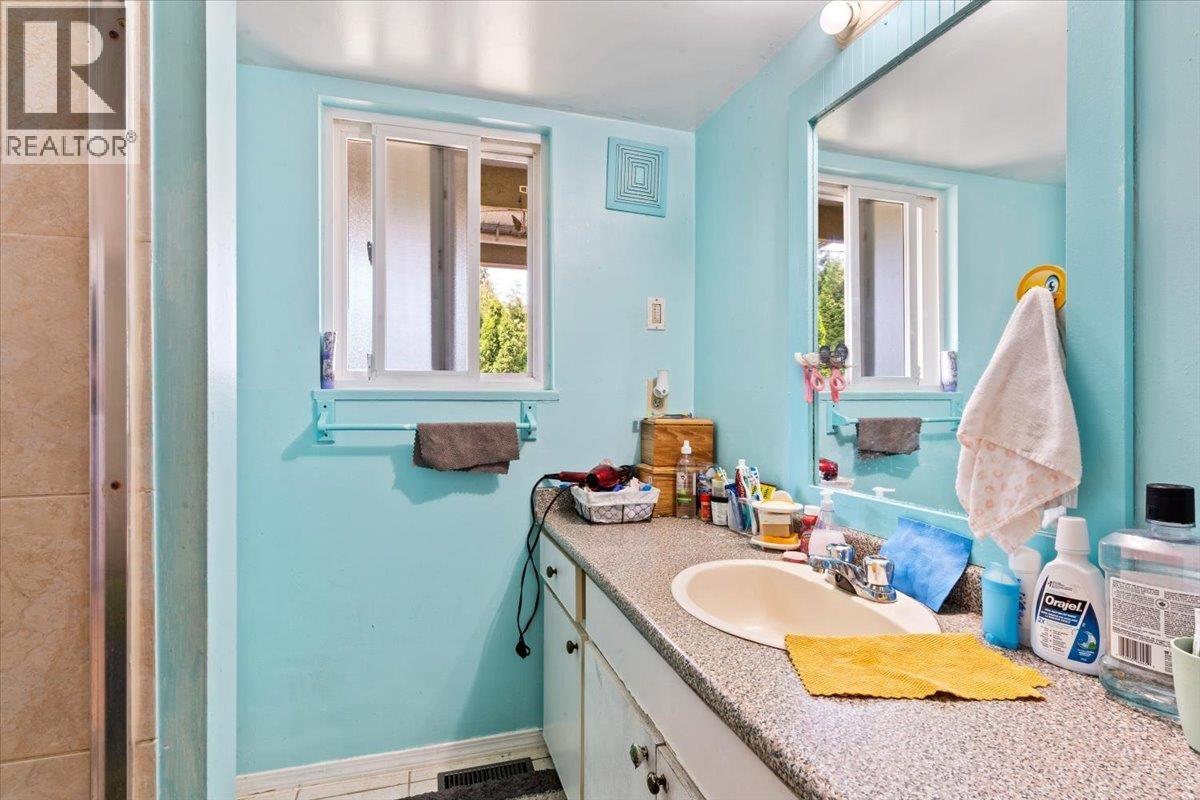 6630-6632 Canada Way, Burnaby, British Columbia  V5E 3P7 - Photo 26 - R3083089