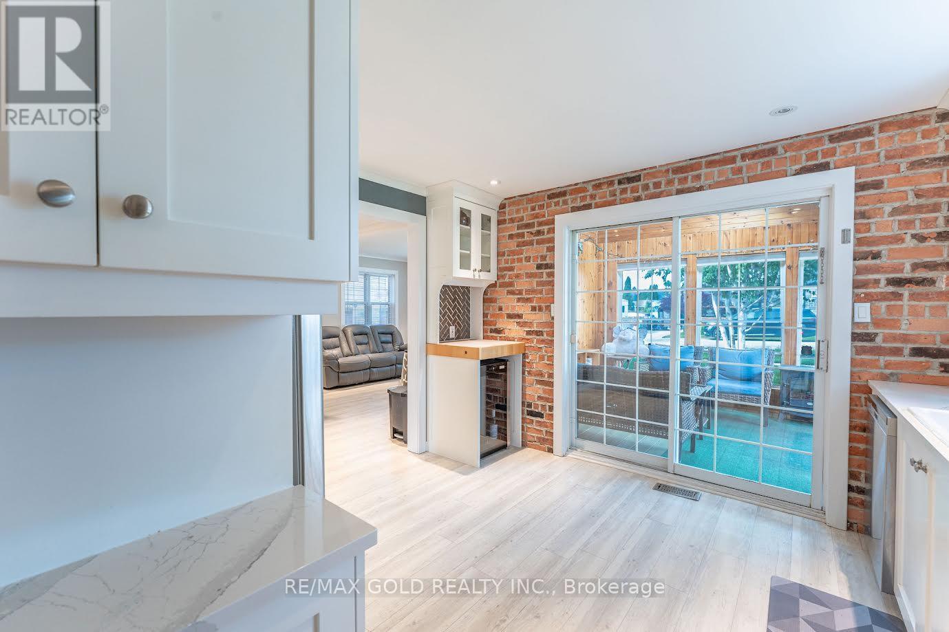 15 Shelley Avenue, St. Catharines, Ontario  L2N 5L4 - Photo 9 - X12730172