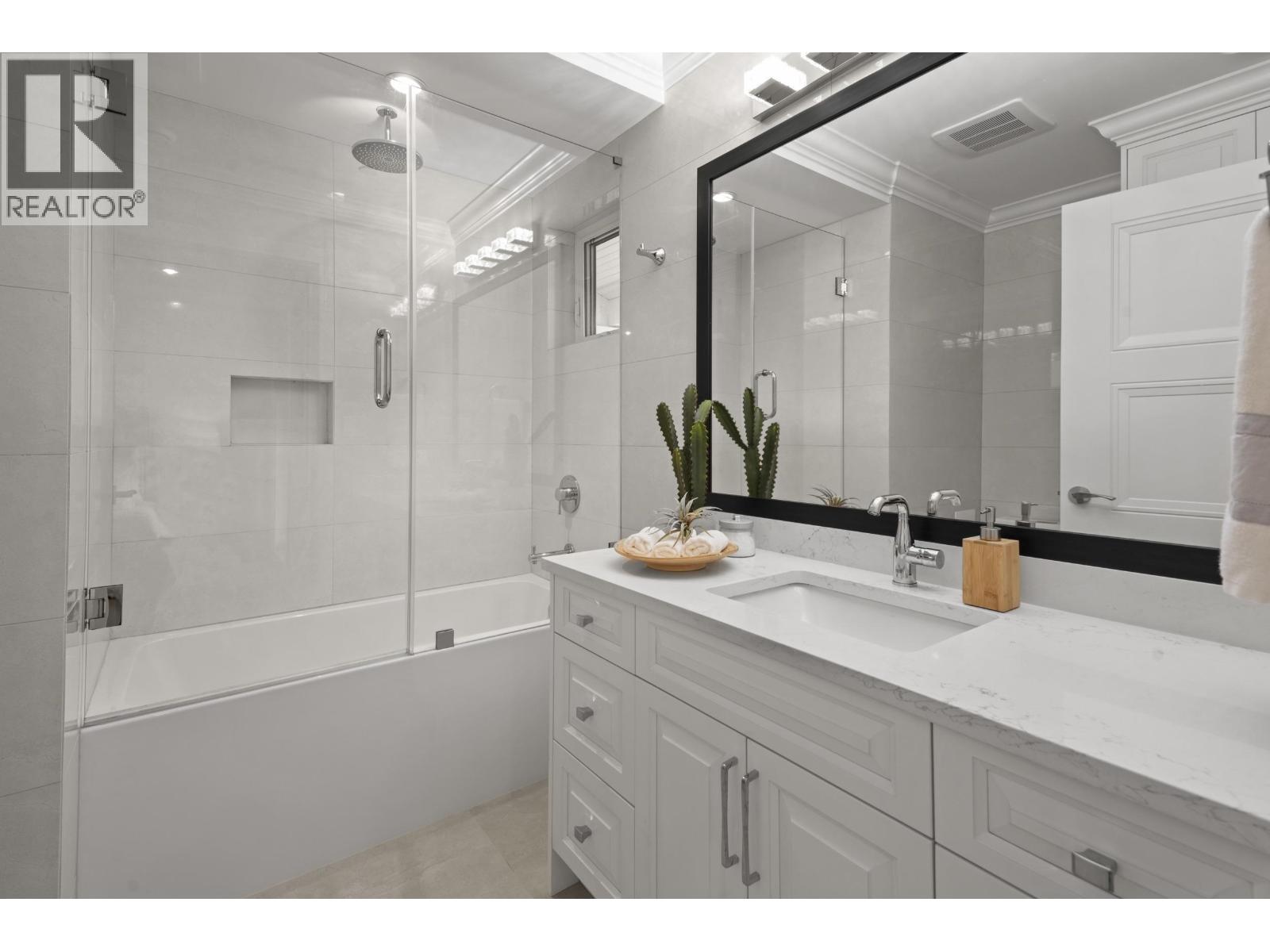 2377 W 7th Avenue, Vancouver, British Columbia  V6K 1Y4 - Photo 14 - R3083101