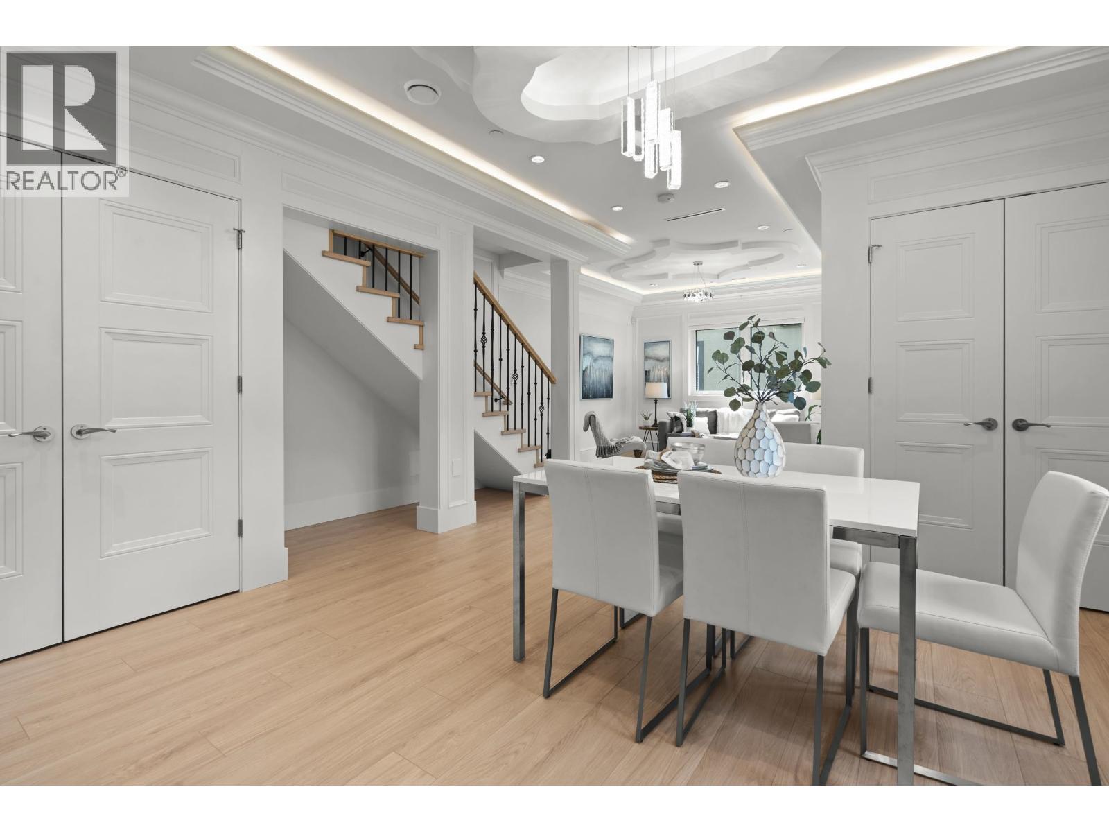 2377 W 7th Avenue, Vancouver, British Columbia  V6K 1Y4 - Photo 2 - R3083101