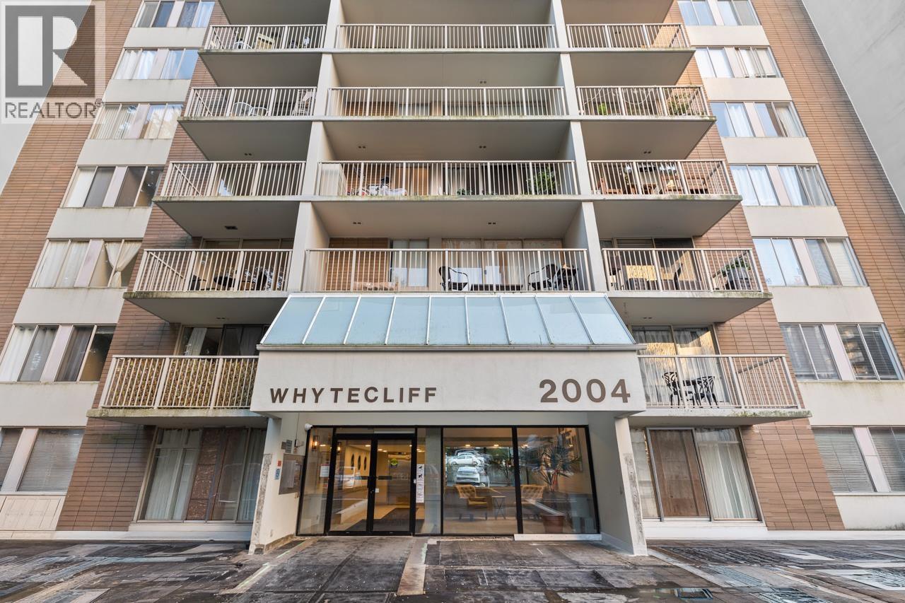 1601 2004 FULLERTON AVENUE, north vancouver, British Columbia