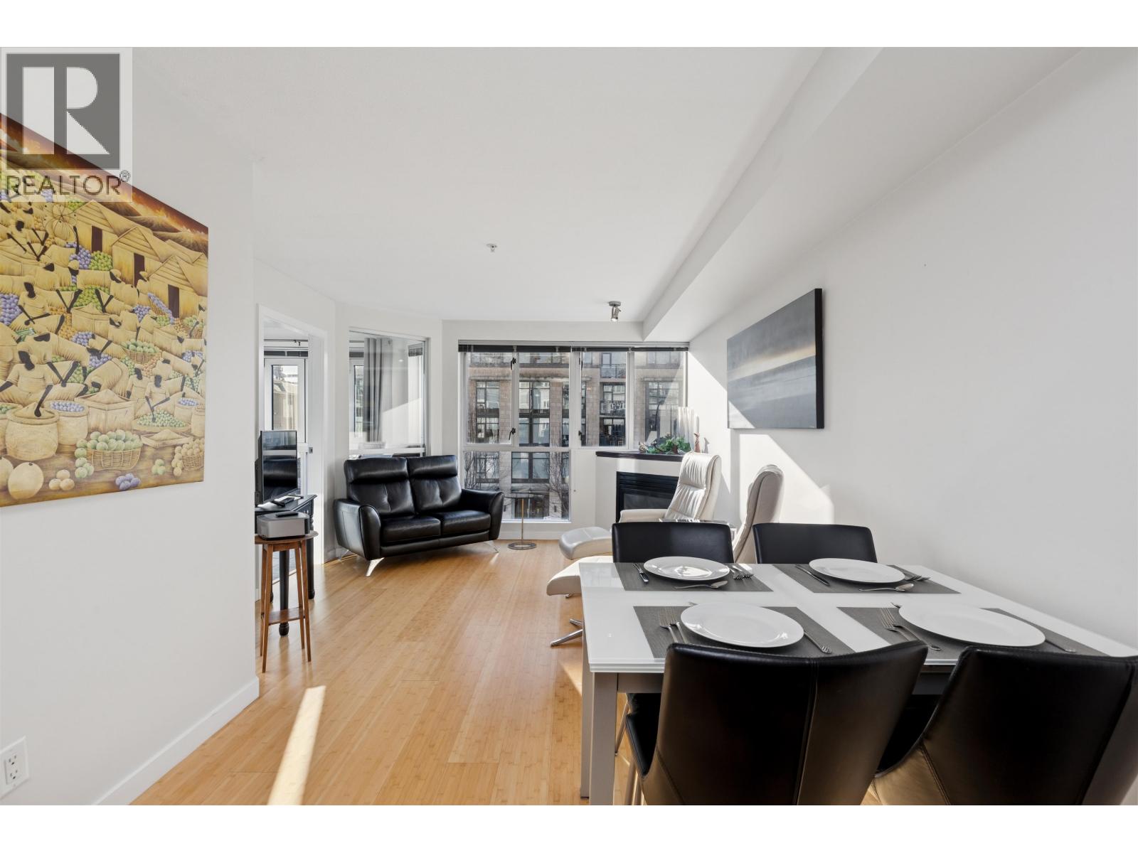 311 122 E 3rd Street, North Vancouver, British Columbia  V7L 1E6 - Photo 12 - R3083134