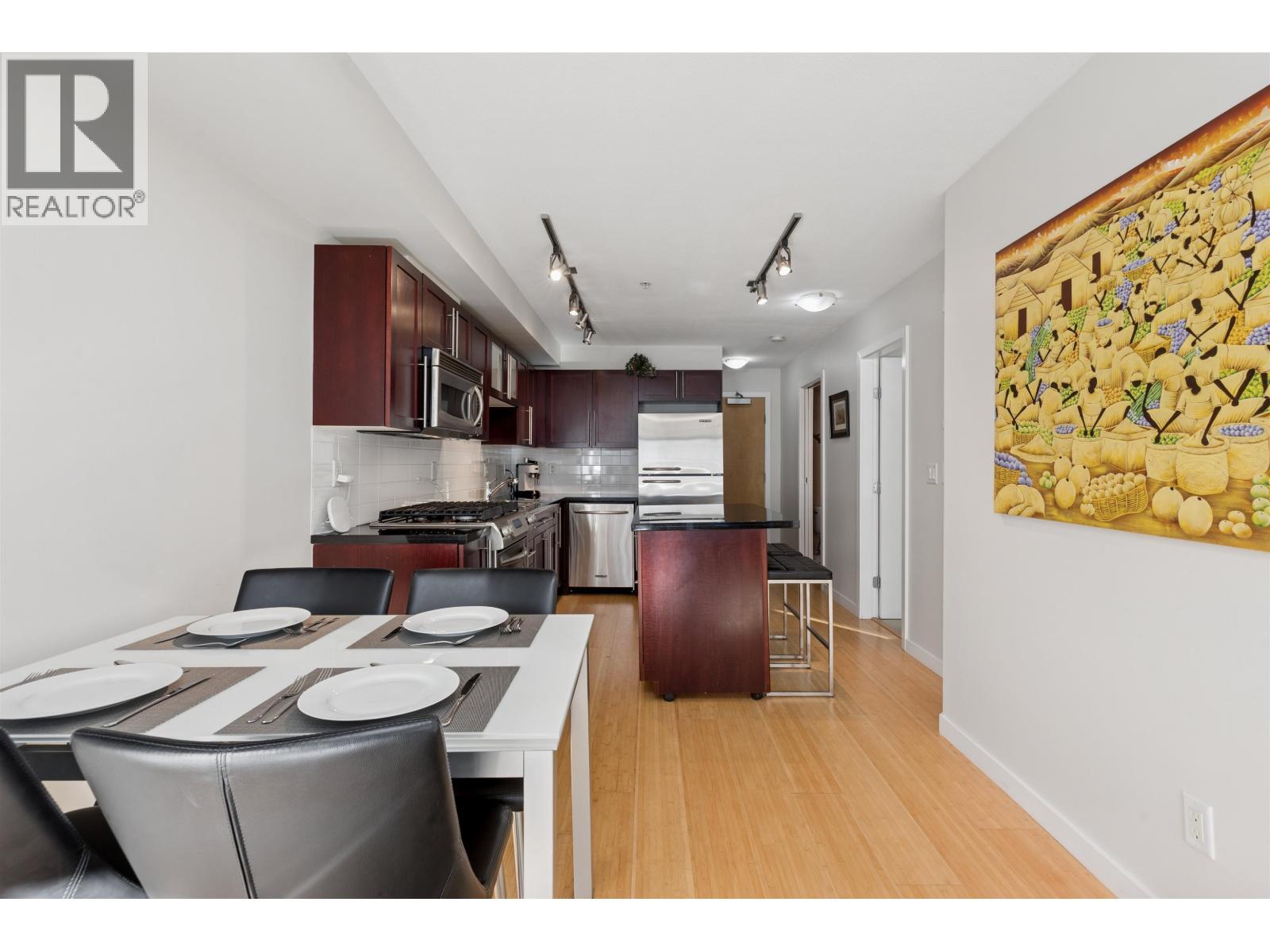 311 122 E 3rd Street, North Vancouver, British Columbia  V7L 1E6 - Photo 7 - R3083134