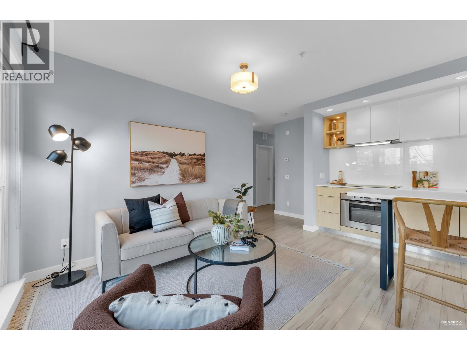 207 111 E 3rd Street, North Vancouver, British Columbia  V7L 0C6 - Photo 7 - R3083135