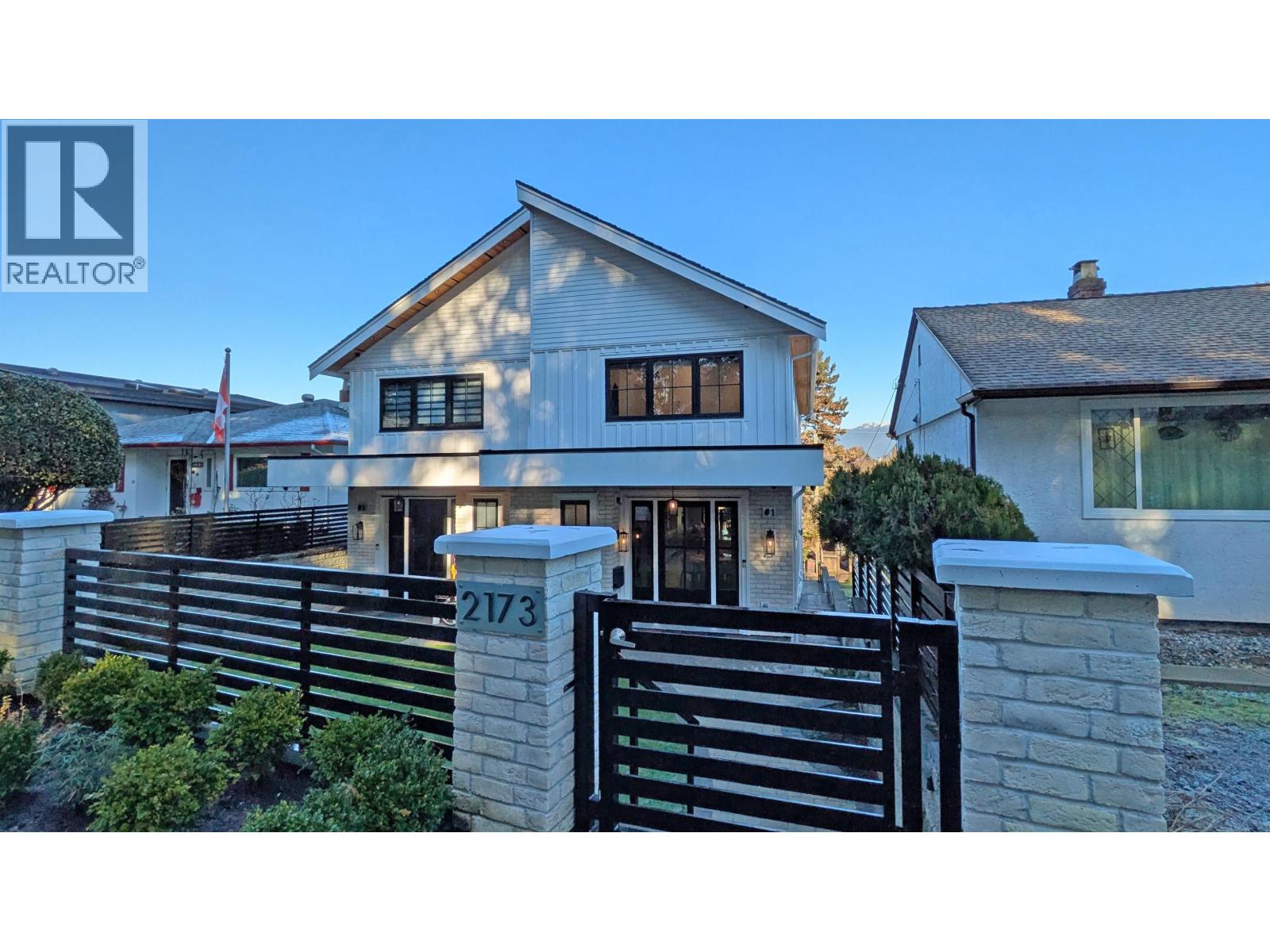 2173 Vanness Avenue, Vancouver, British Columbia  V5N 2M1 - Photo 1 - R3083142