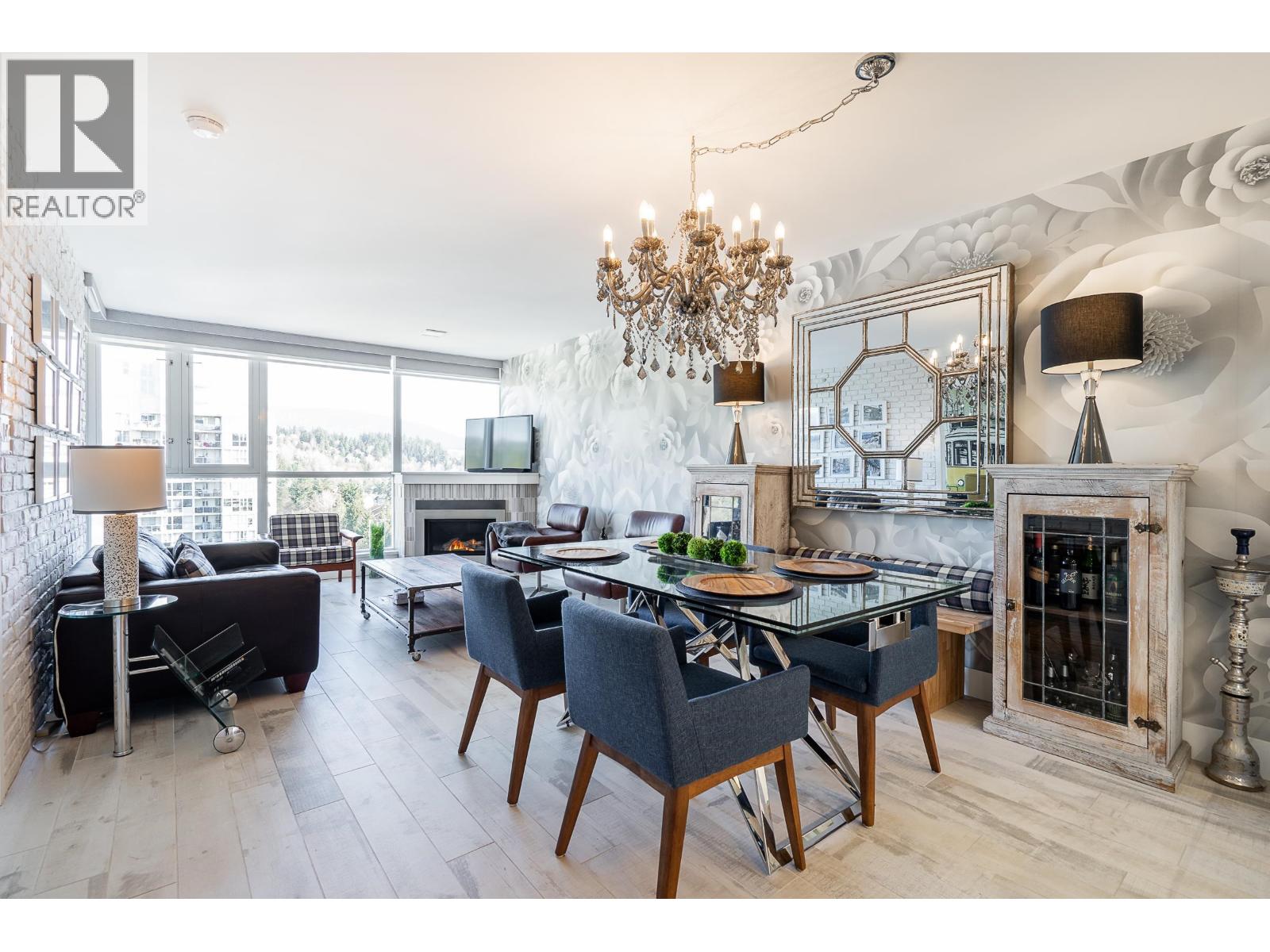 1806 235 Guildford Way, Port Moody, British Columbia  V3H 5L8 - Photo 1 - R3083150