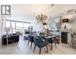 1806 235 GUILDFORD WAY, Port Moody, British Columbia