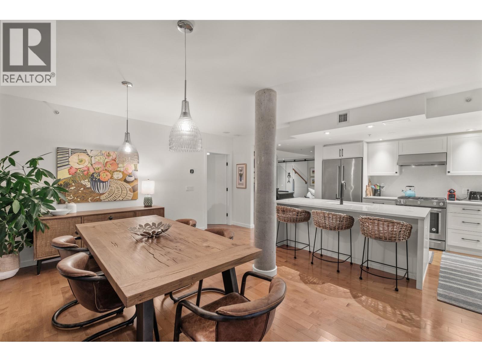 Ph8 683 W Victoria Park, North Vancouver, British Columbia  V7M 0A2 - Photo 15 - R3083159