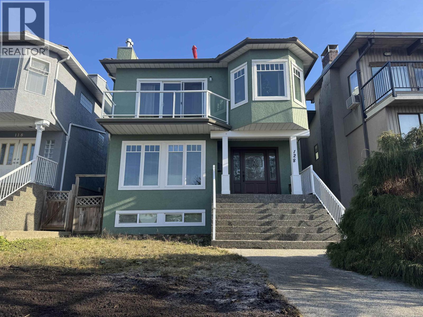 128 HYTHE AVENUE, Burnaby, British Columbia