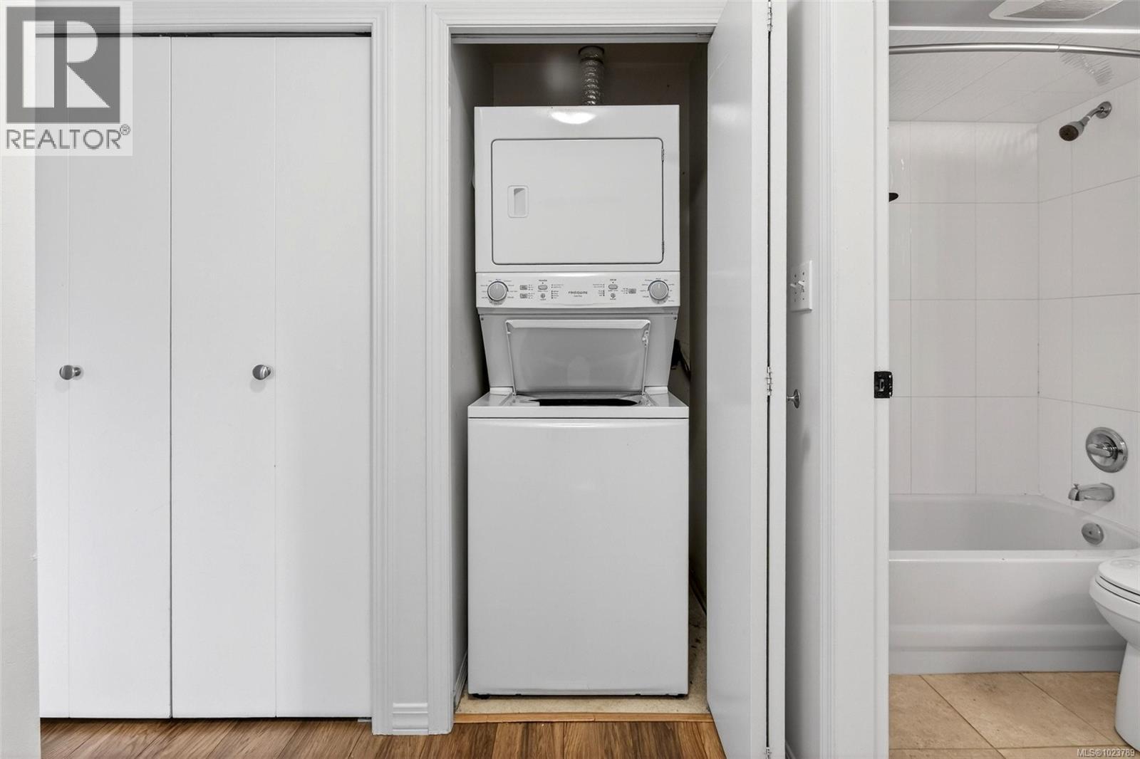 119 827 North Park St, Victoria, British Columbia  V8W 3Y3 - Photo 19 - 1023789