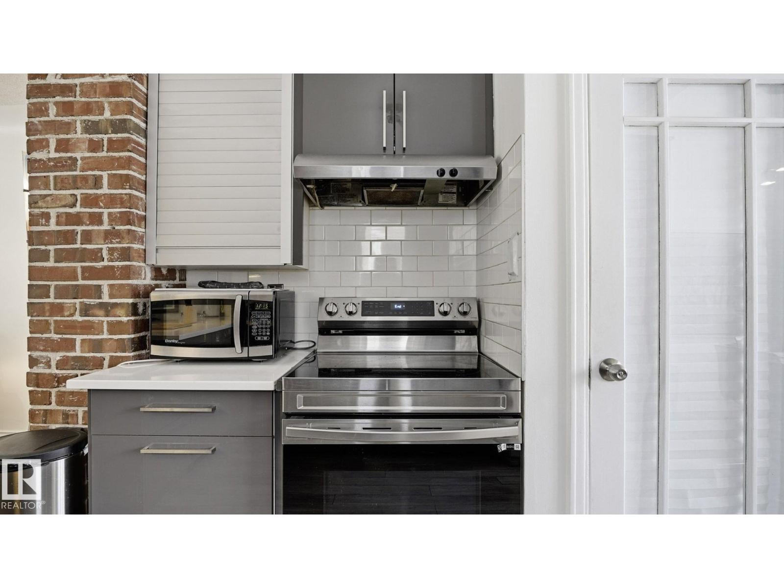 9831 83 Av Nw, Edmonton, Alberta  T6E 2B8 - Photo 9 - E4469665