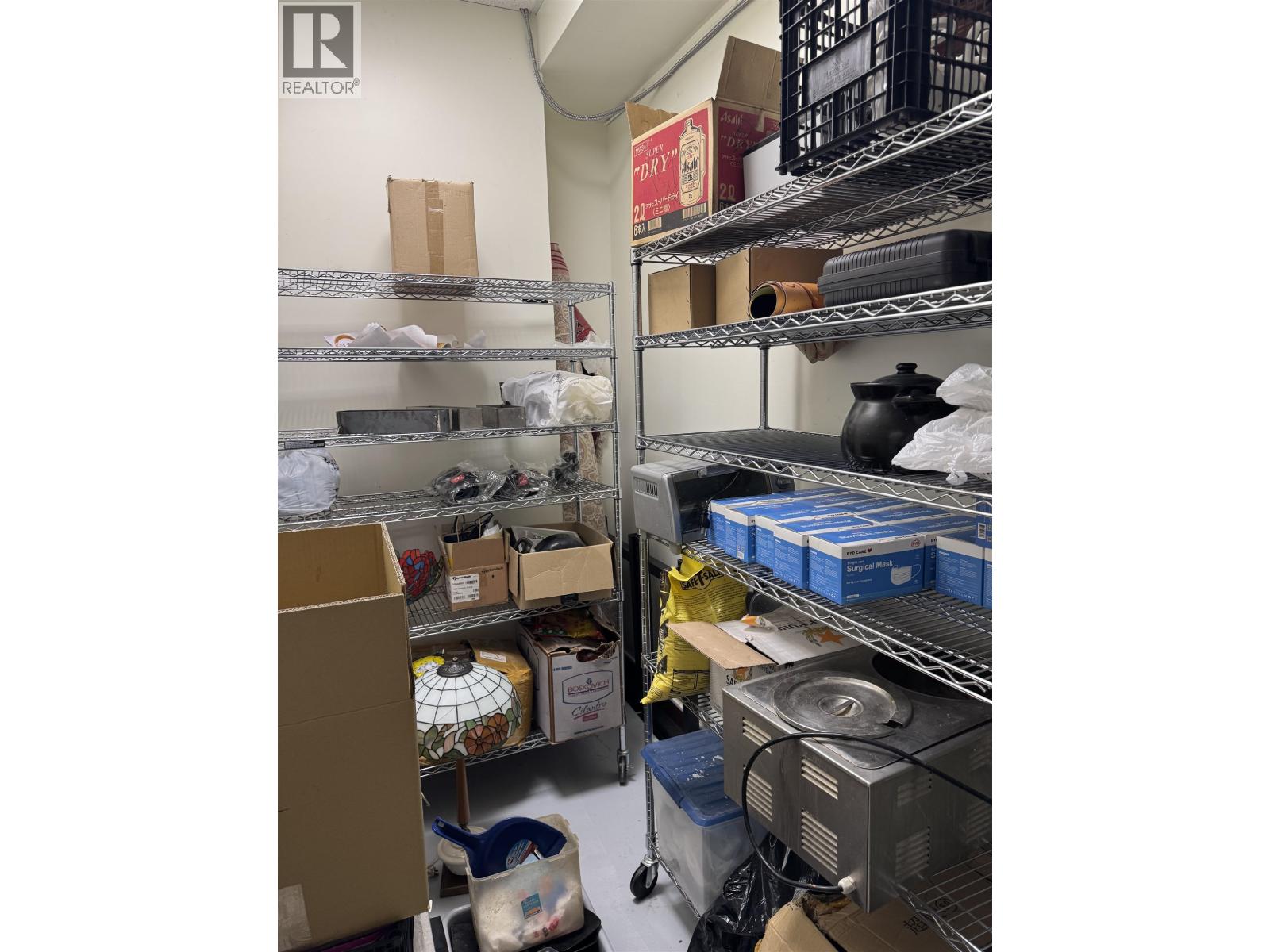 Listing Picture 12 of 12 : 8940 DOUGLAS STREET, Richmond / 烈治文 - 魯藝地產 Yvonne Lu Group - MLS Medallion Club Member