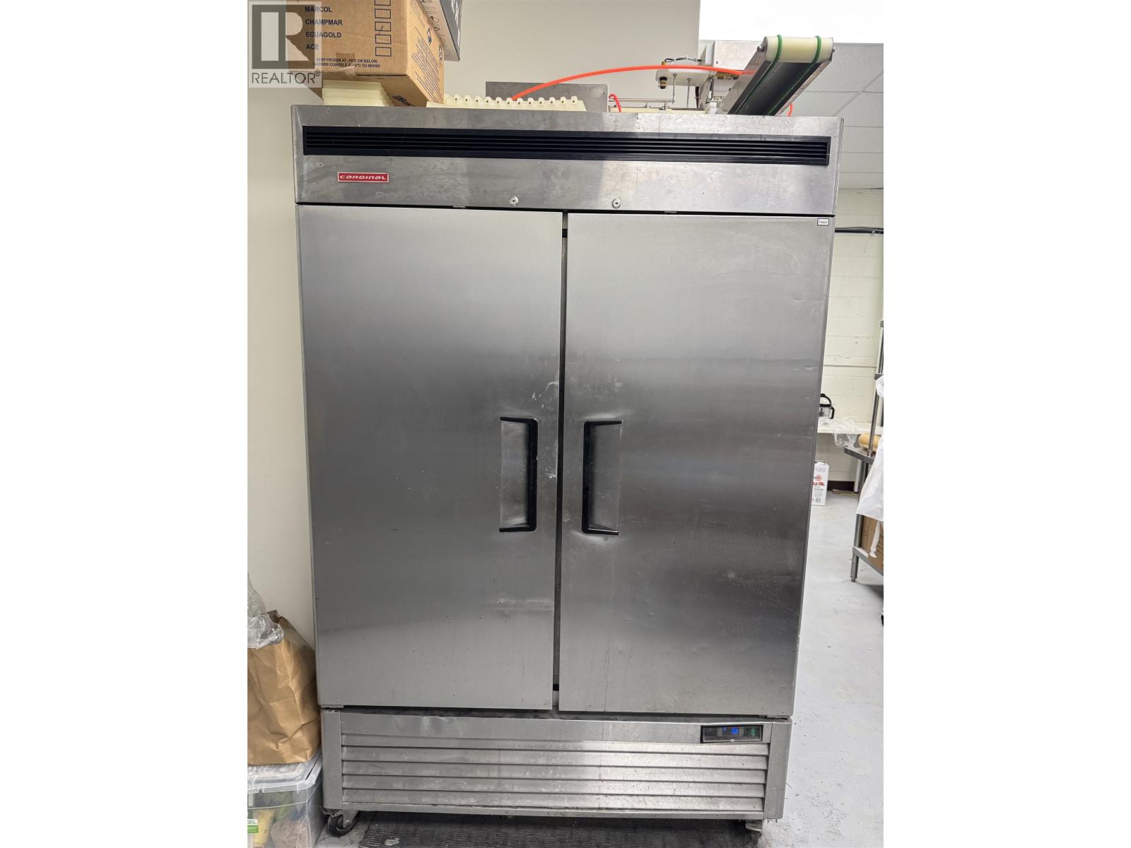 Listing Picture 10 of 12 : 8940 DOUGLAS STREET, Richmond / 烈治文 - 魯藝地產 Yvonne Lu Group - MLS Medallion Club Member