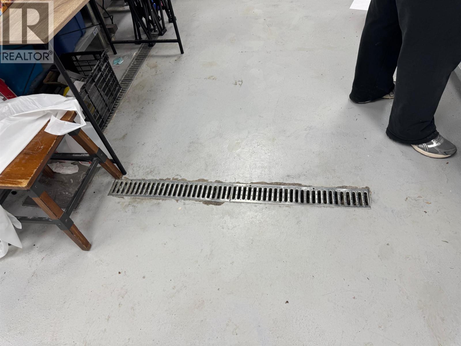 Listing Picture 11 of 12 : 8940 DOUGLAS STREET, Richmond / 烈治文 - 魯藝地產 Yvonne Lu Group - MLS Medallion Club Member