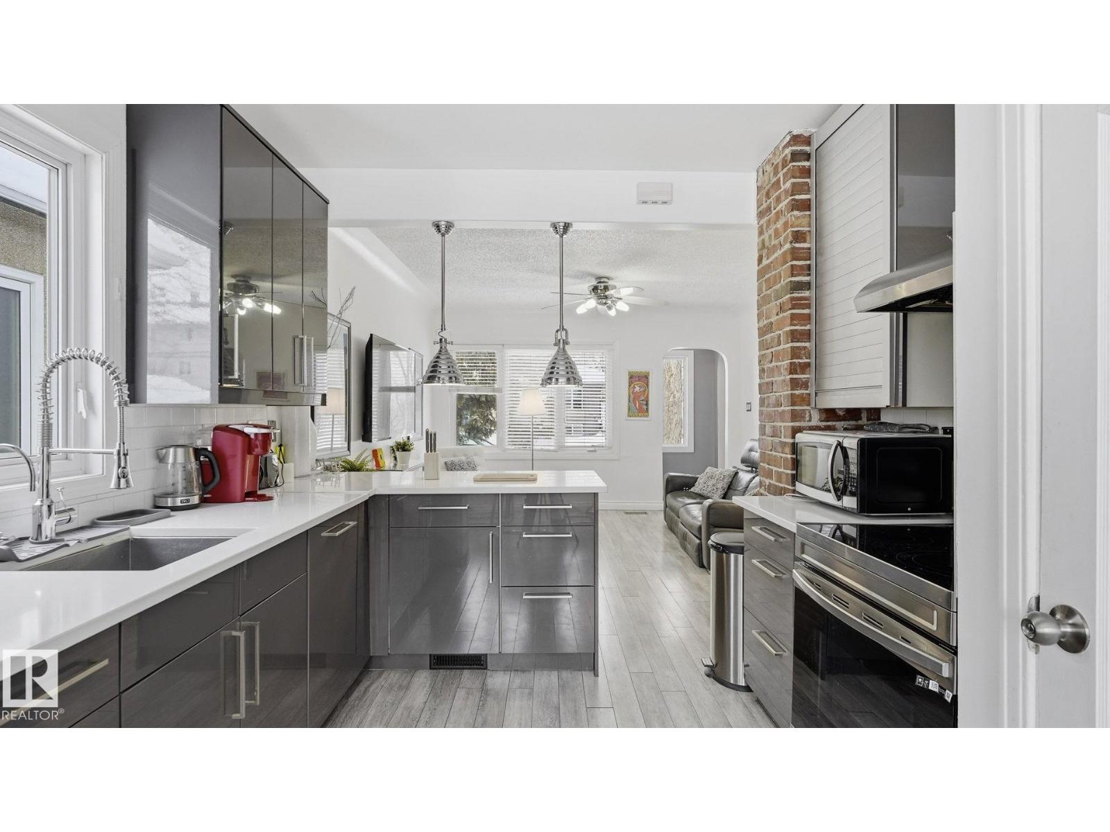 9831 83 Av Nw, Edmonton, Alberta  T6E 2B8 - Photo 11 - E4469665