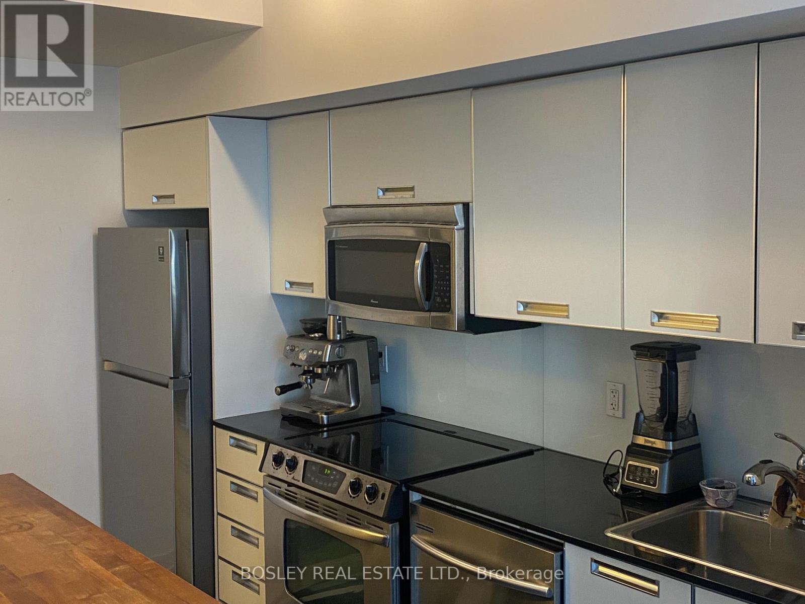 608 - 33 Charles Street E, Toronto, Ontario  M4Y 0A2 - Photo 3 - C12730456