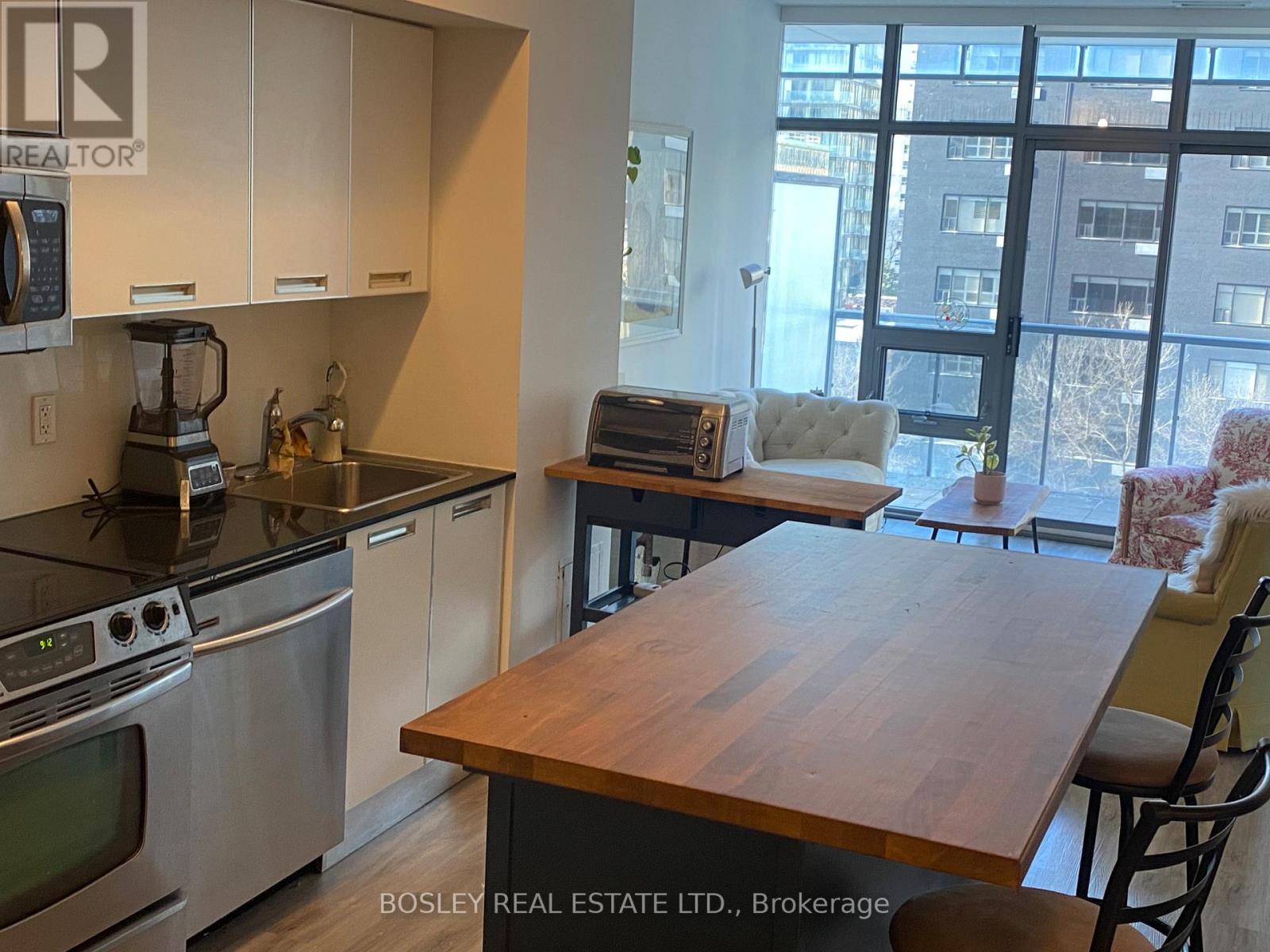 608 - 33 Charles Street E, Toronto, Ontario  M4Y 0A2 - Photo 4 - C12730456