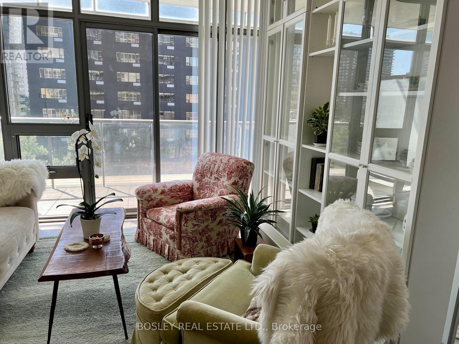 608 - 33 Charles Street E, Toronto, Ontario  M4Y 0A2 - Photo 8 - C12730456