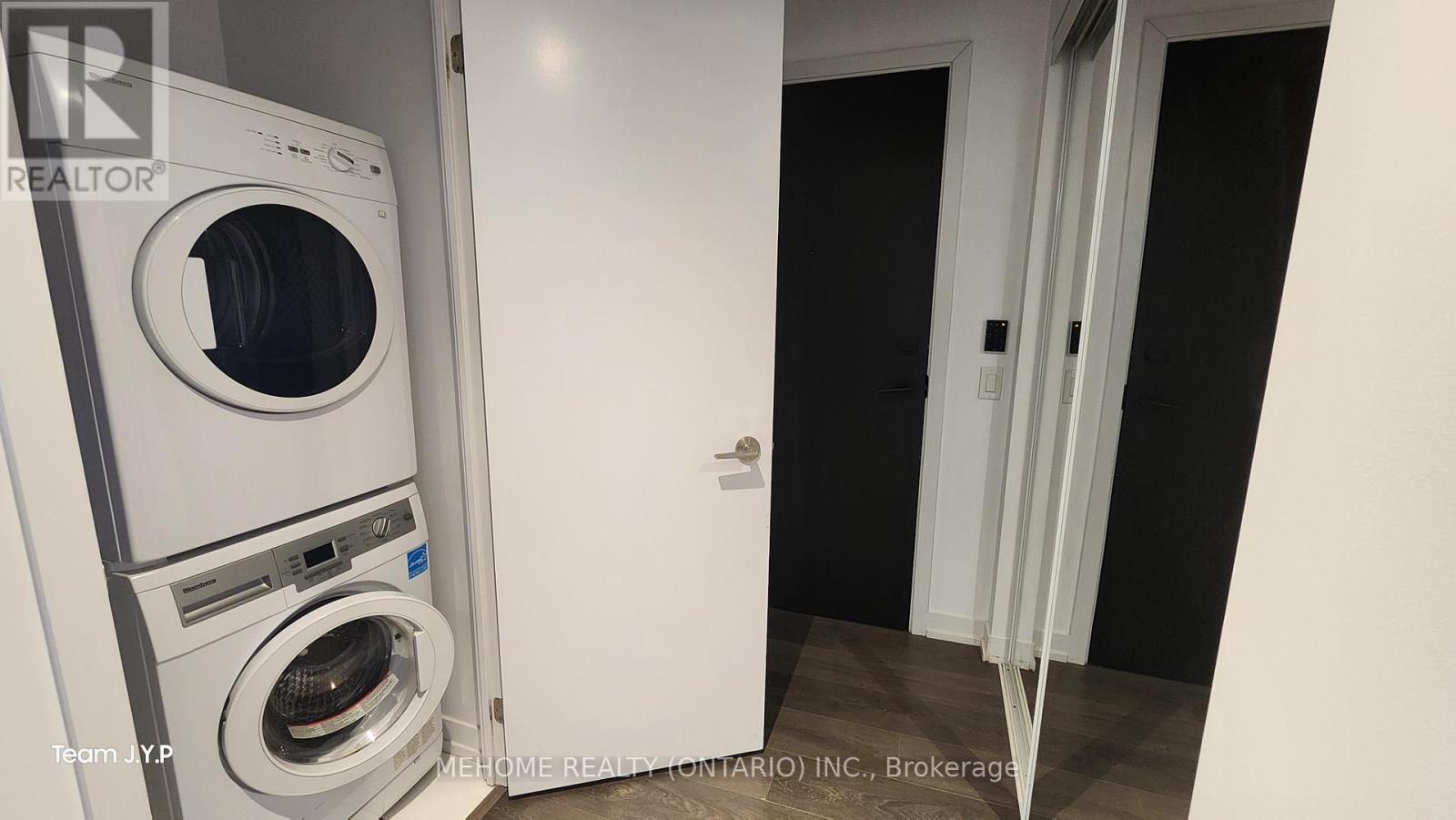 1813 - 125 Redpath Avenue, Toronto, Ontario  M4S 2J9 - Photo 8 - C12730480