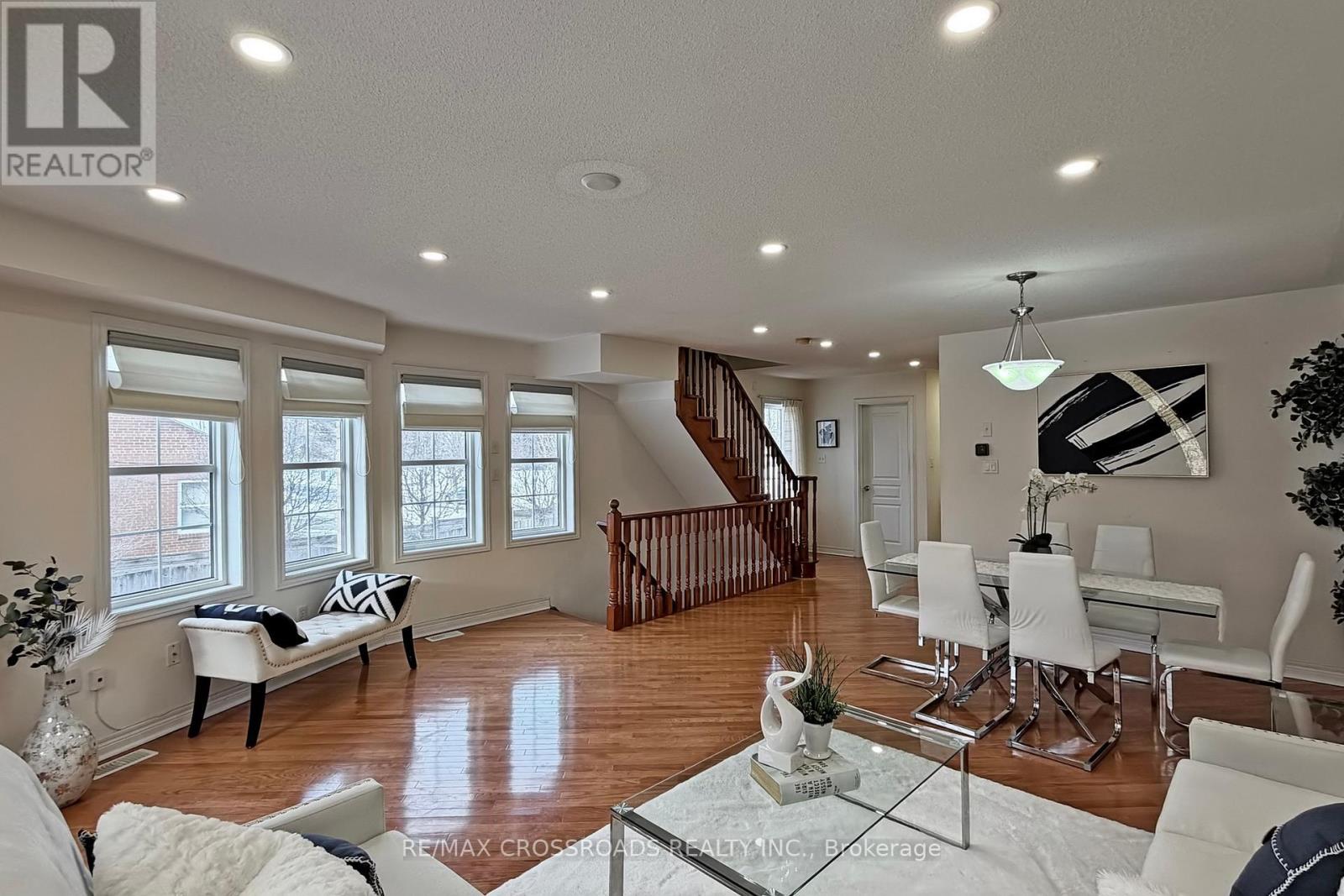 70 Brockley Drive, Toronto, Ontario  M1P 0A2 - Photo 8 - E12730478