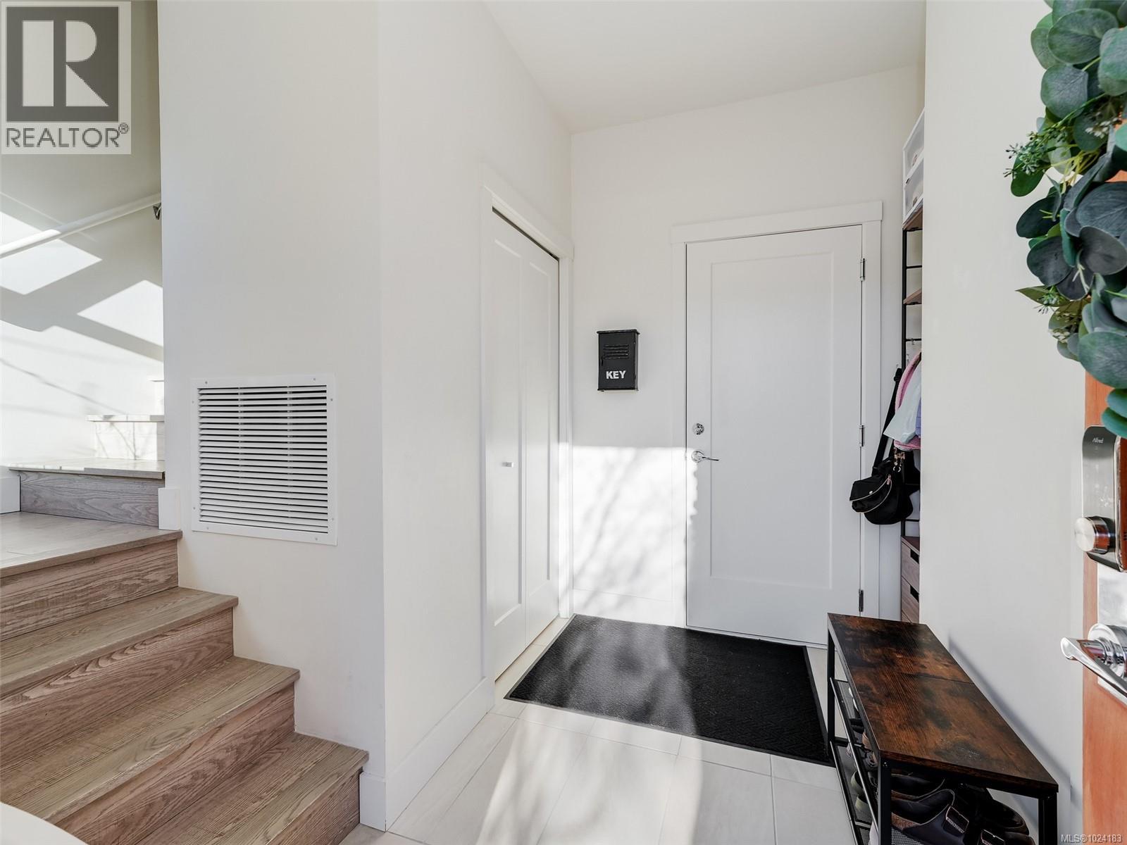 19 350 Latoria Blvd, Colwood, British Columbia V9C 0M9 - Photo 2 - 1024183