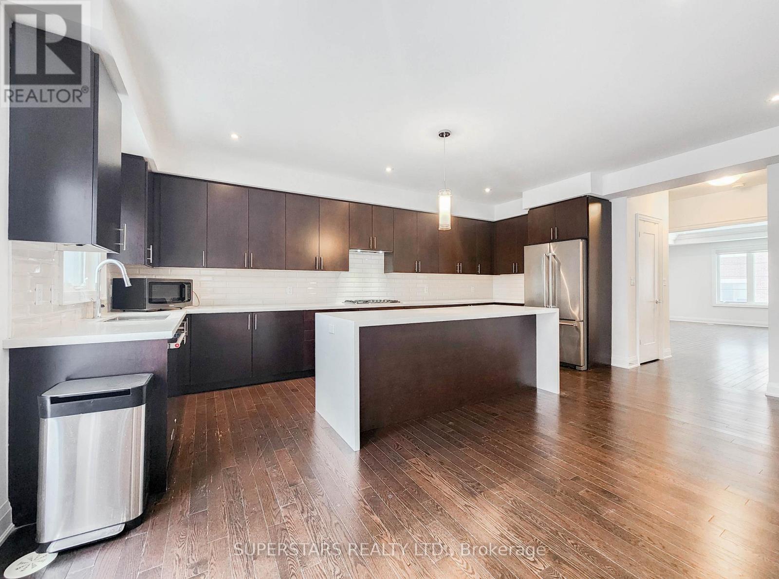 57 Divon Lane, Richmond Hill, Ontario L4B 0G4 - Photo 6 - N12730504