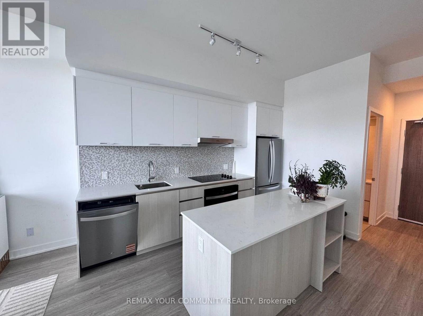 515 - 8188 Yonge Street, Vaughan, Ontario  L4J 1W5 - Photo 4 - N12711054