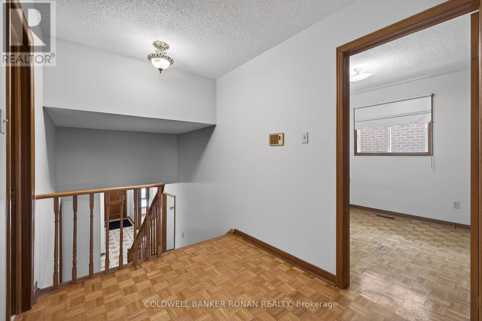 74 Minglehaze Drive, Toronto, Ontario  M9V 4W9 - Photo 28 - W12730458