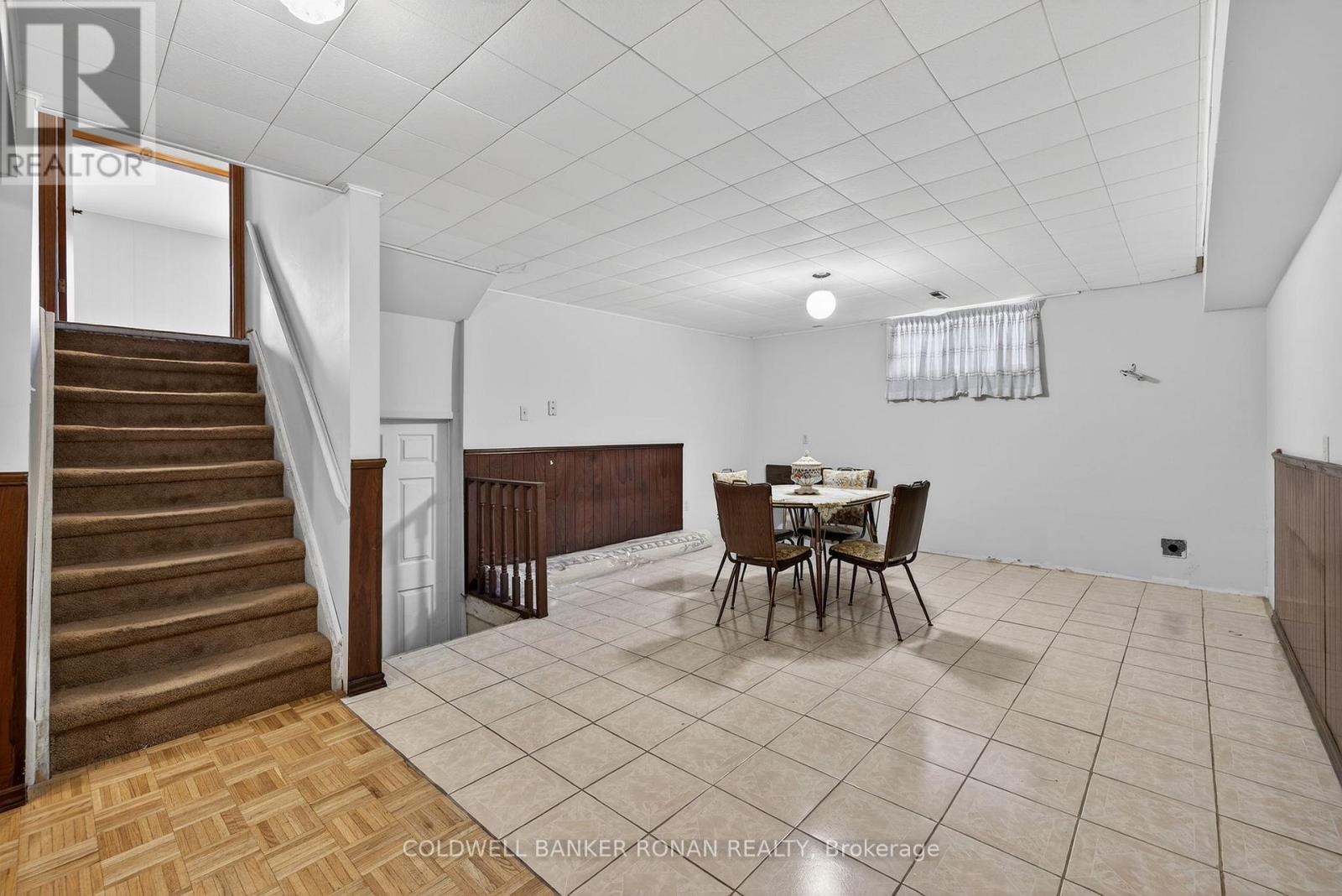 74 Minglehaze Drive, Toronto, Ontario  M9V 4W9 - Photo 39 - W12730458