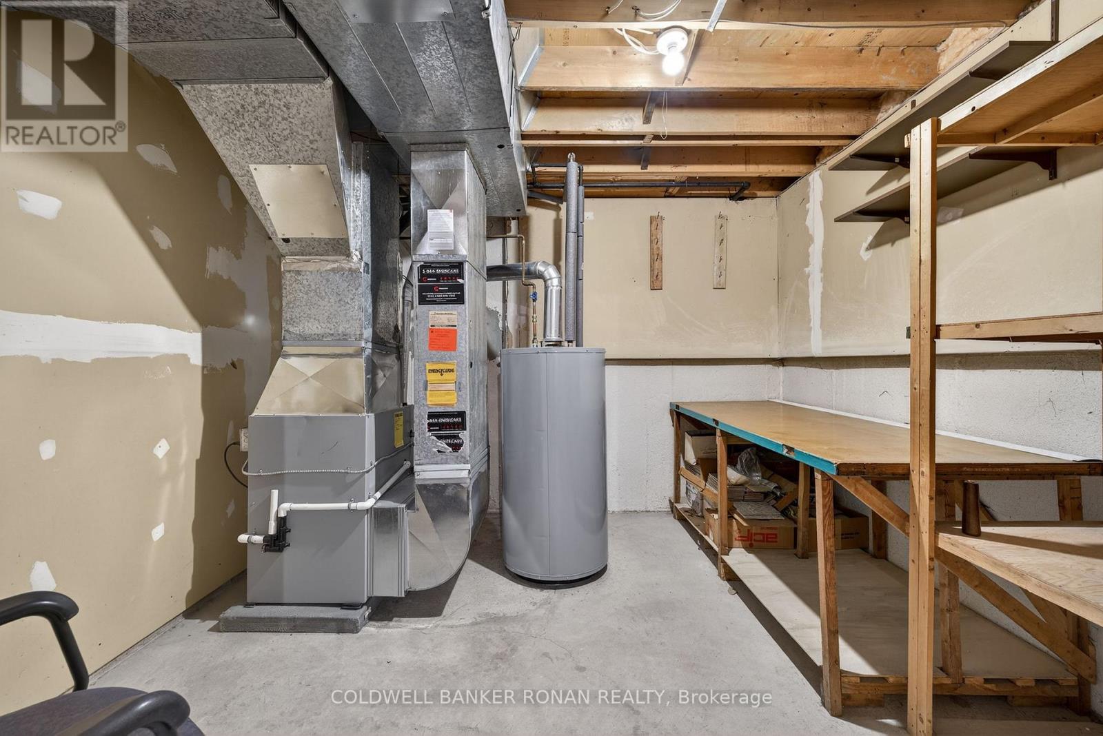 74 Minglehaze Drive, Toronto, Ontario  M9V 4W9 - Photo 43 - W12730458