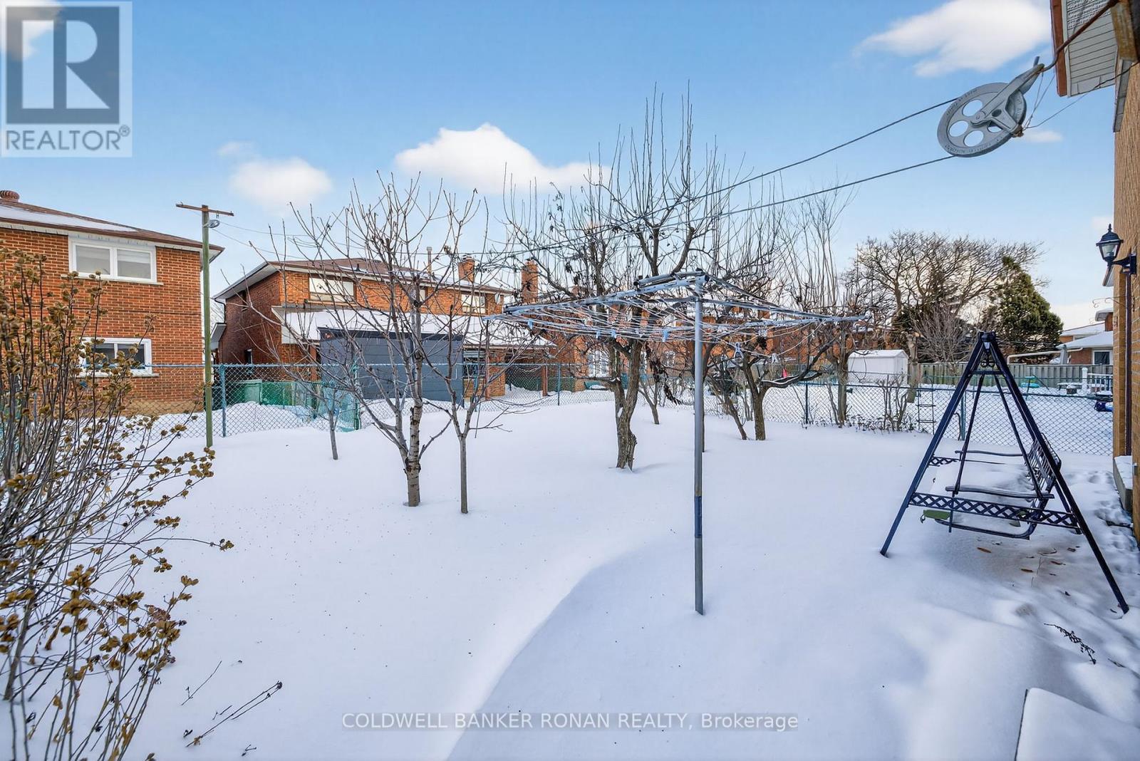 74 Minglehaze Drive, Toronto, Ontario  M9V 4W9 - Photo 45 - W12730458