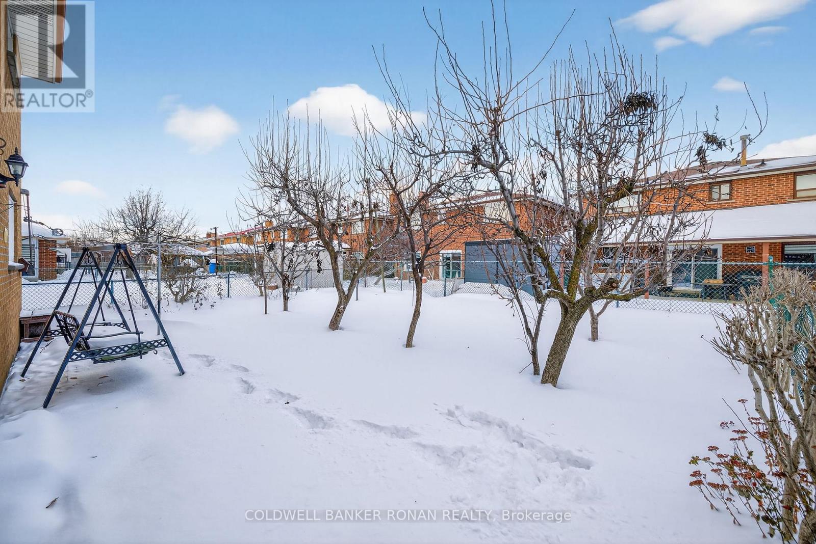 74 Minglehaze Drive, Toronto, Ontario  M9V 4W9 - Photo 46 - W12730458