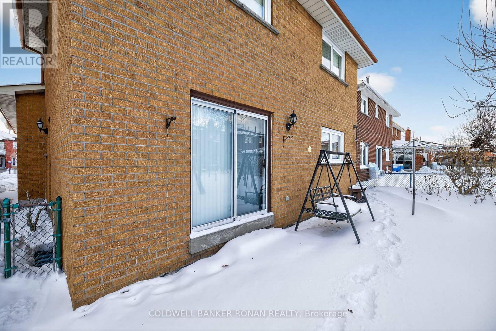 74 Minglehaze Drive, Toronto, Ontario  M9V 4W9 - Photo 47 - W12730458