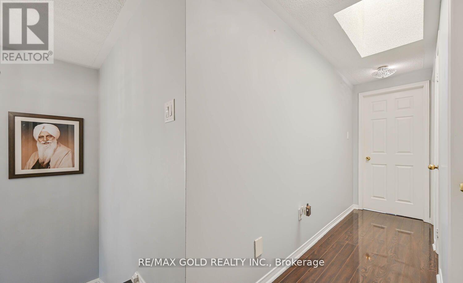 101 Beaconsfield Avenue, Brampton, Ontario  L6Y 4R6 - Photo 24 - W12730468